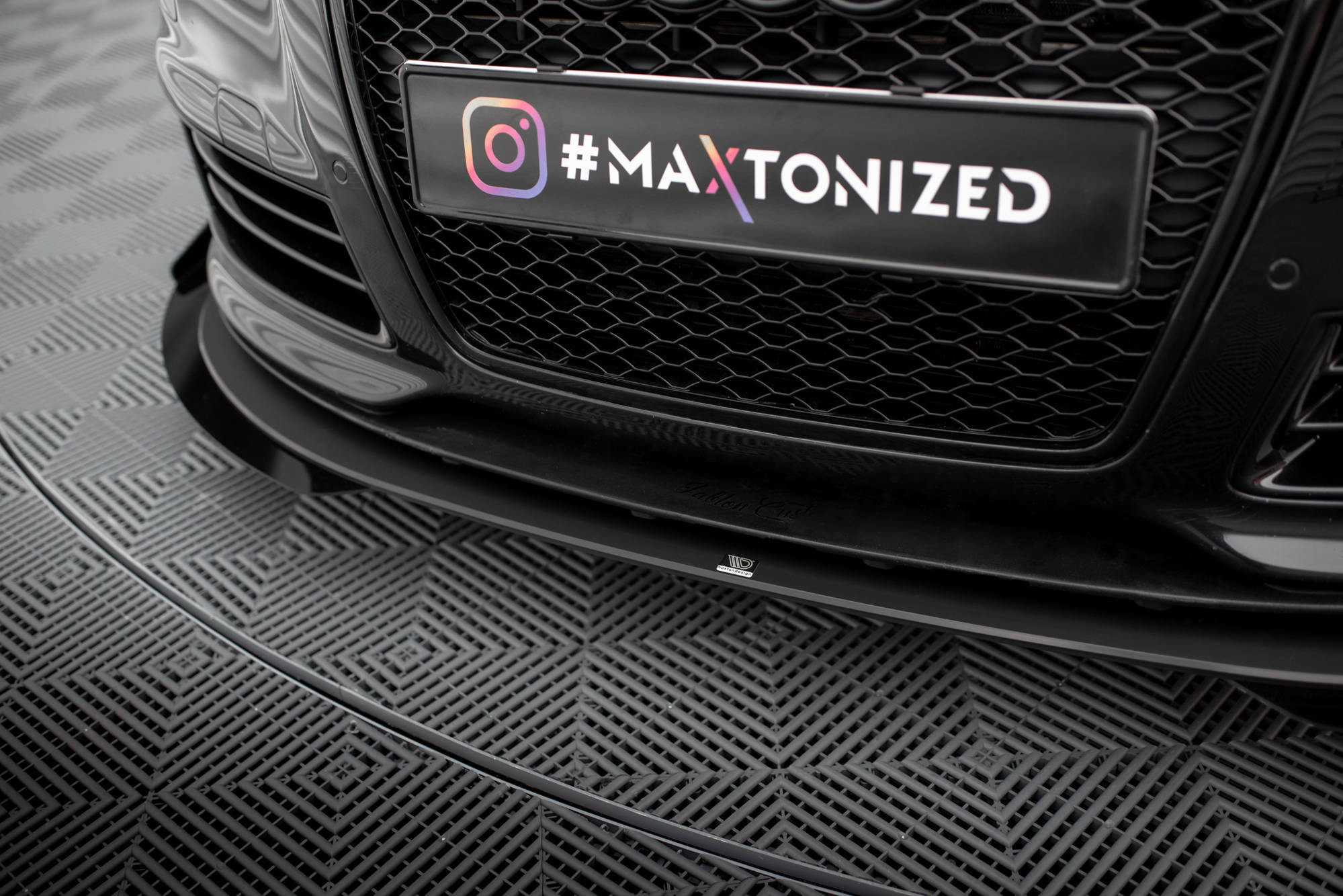 Maxton Design Street Pro Front Ansatz für +Flaps für + Flaps Audi RS6 Avant C6 schwarz Hochglanz