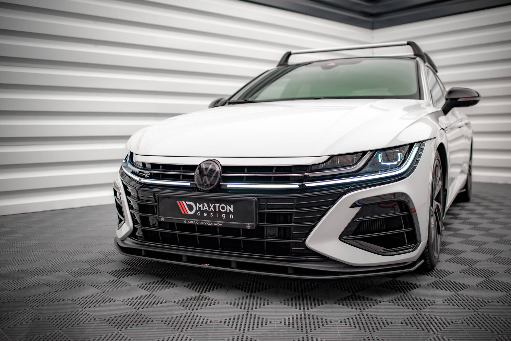 Maxton Design Street Pro Front Ansatz für für Volkswagen Arteon R