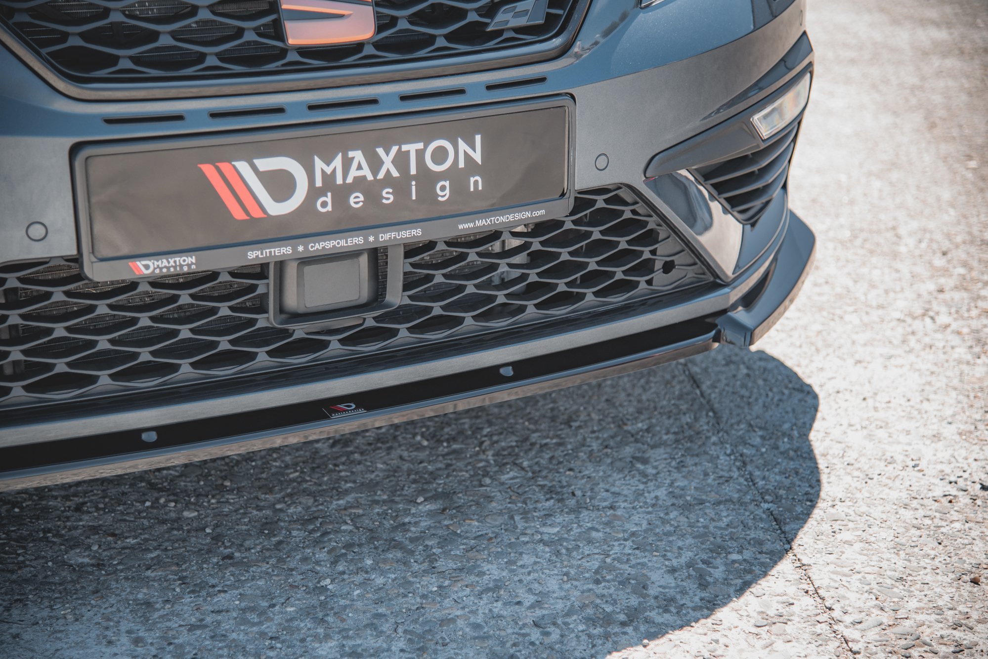 Maxton Design Front Ansatz V.6 für Seat Leon Cupra / FR Mk3 FL schwarz Hochglanz