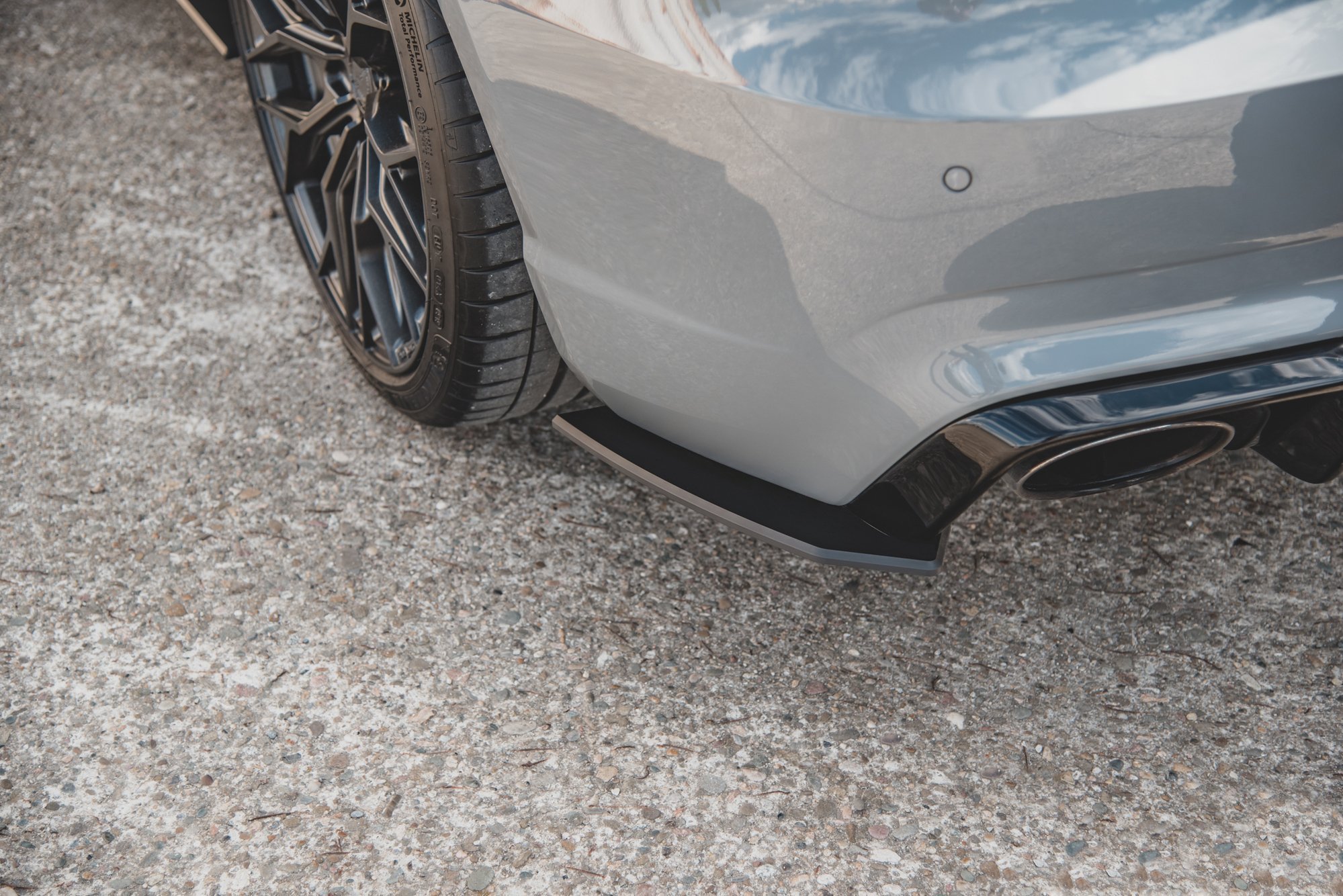 Maxton Design Robuste Racing Heck Ansatz Flaps Diffusor für Audi RS3 8V Sportback