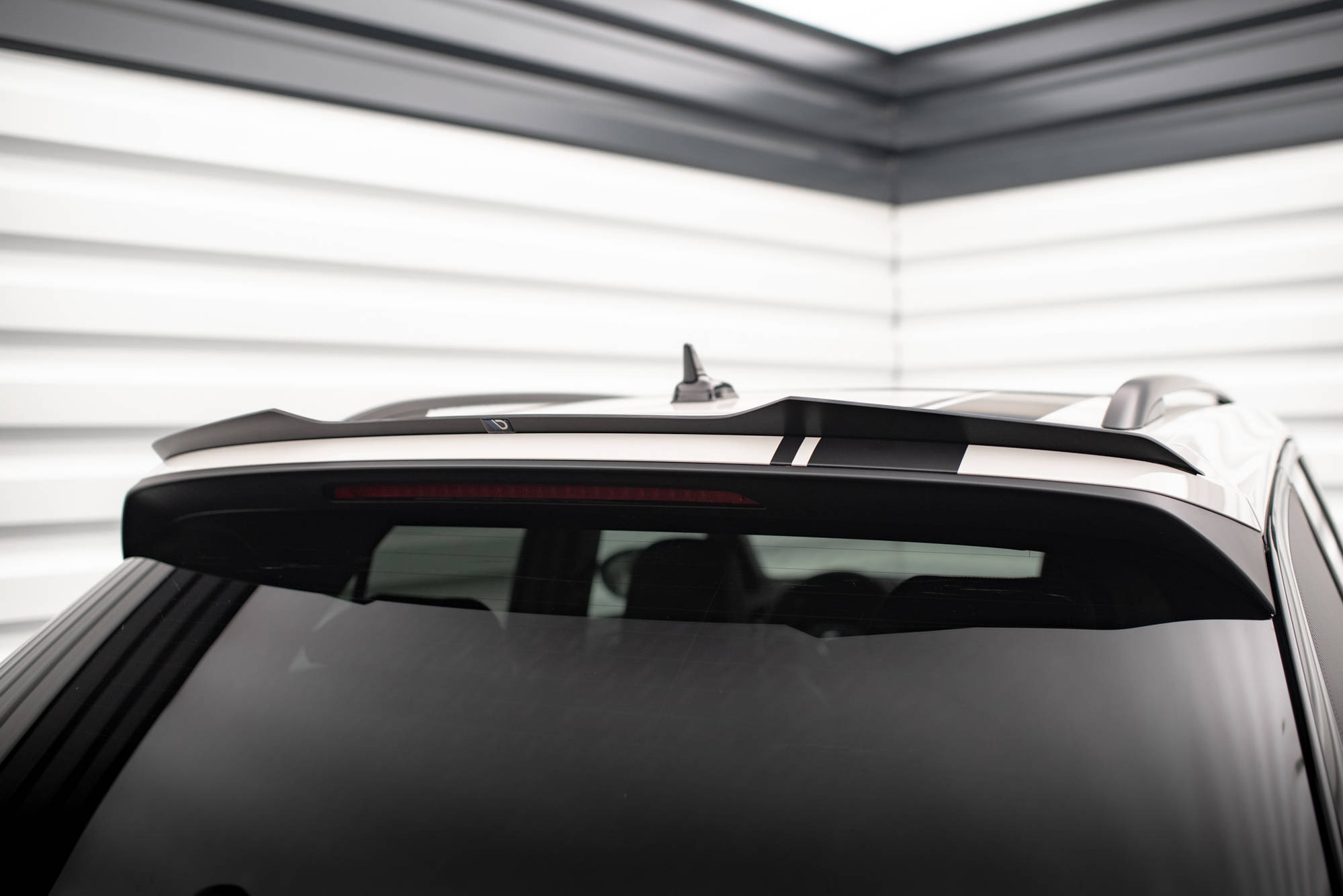 Maxton Design Spoiler CAP für Volkswagen T-Roc R Mk1 Facelift schwarz Hochglanz