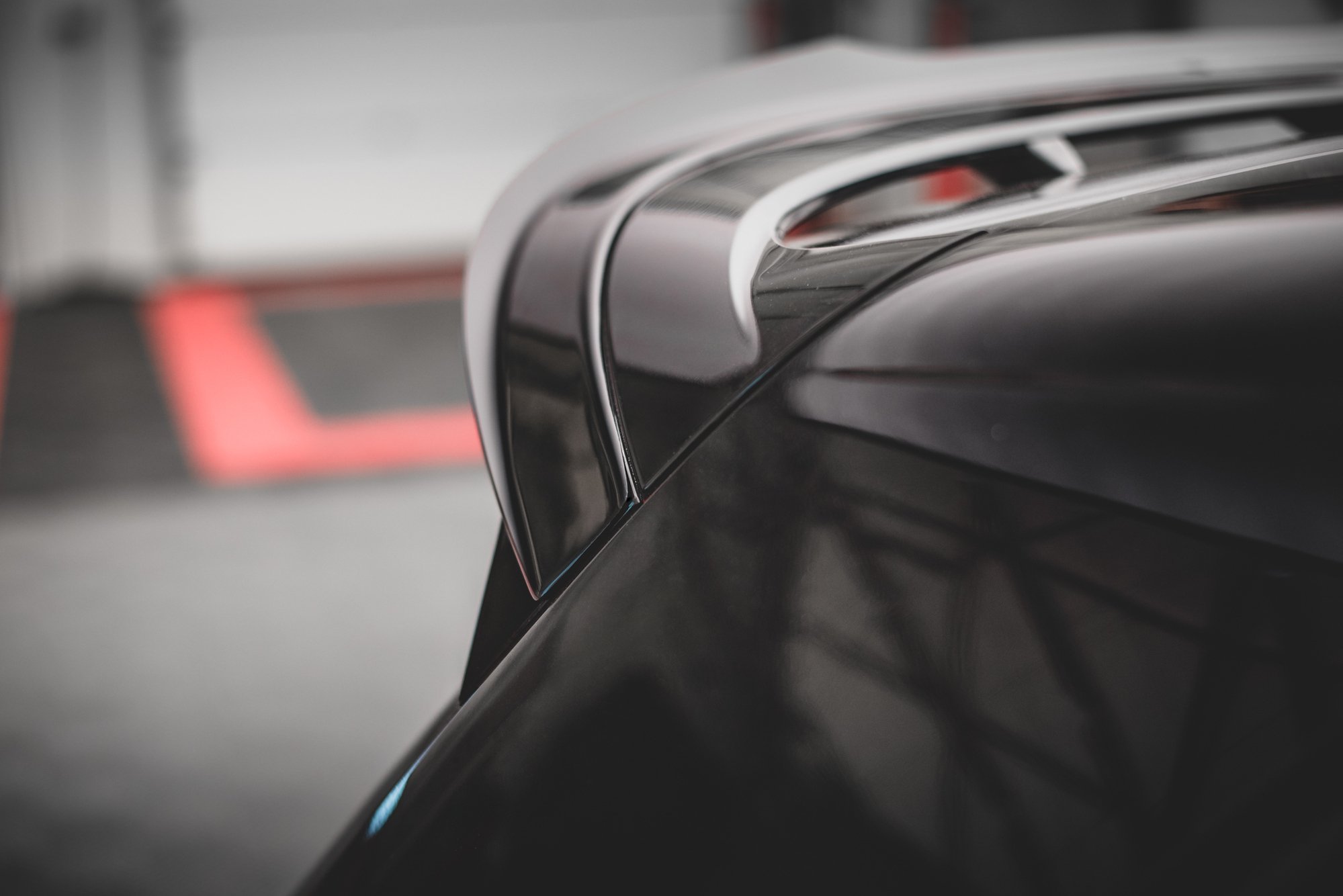 Maxton Design Spoiler CAP V.2 für Volkswagen Golf 8 R-Performance / GTI Clubsport schwarz Hochglanz