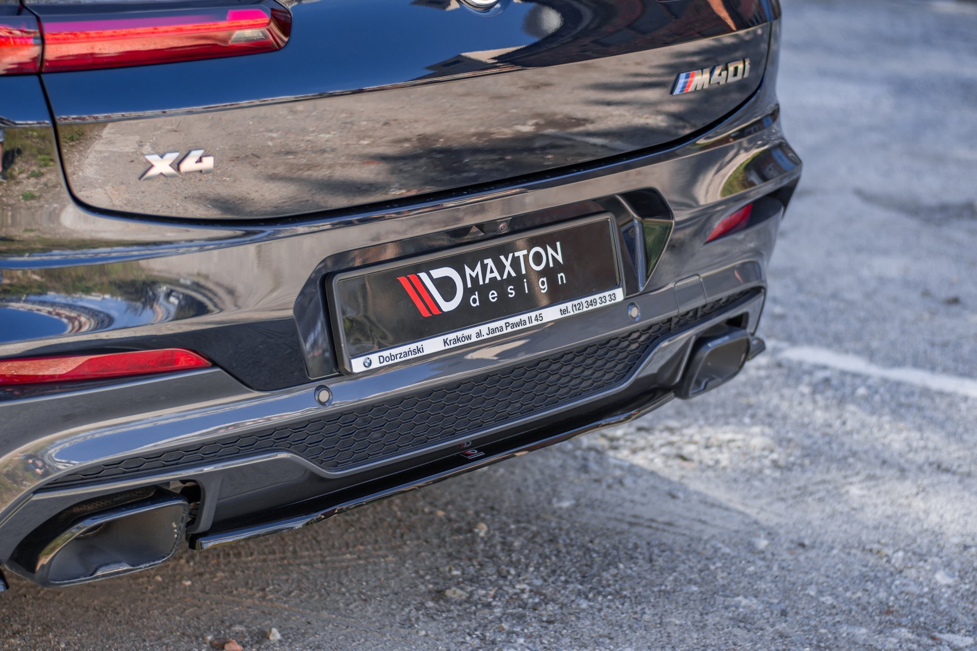 Maxton Design Mittlerer Diffusor Heck Ansatz für BMW X4 M-Paket G02 schwarz Hochglanz