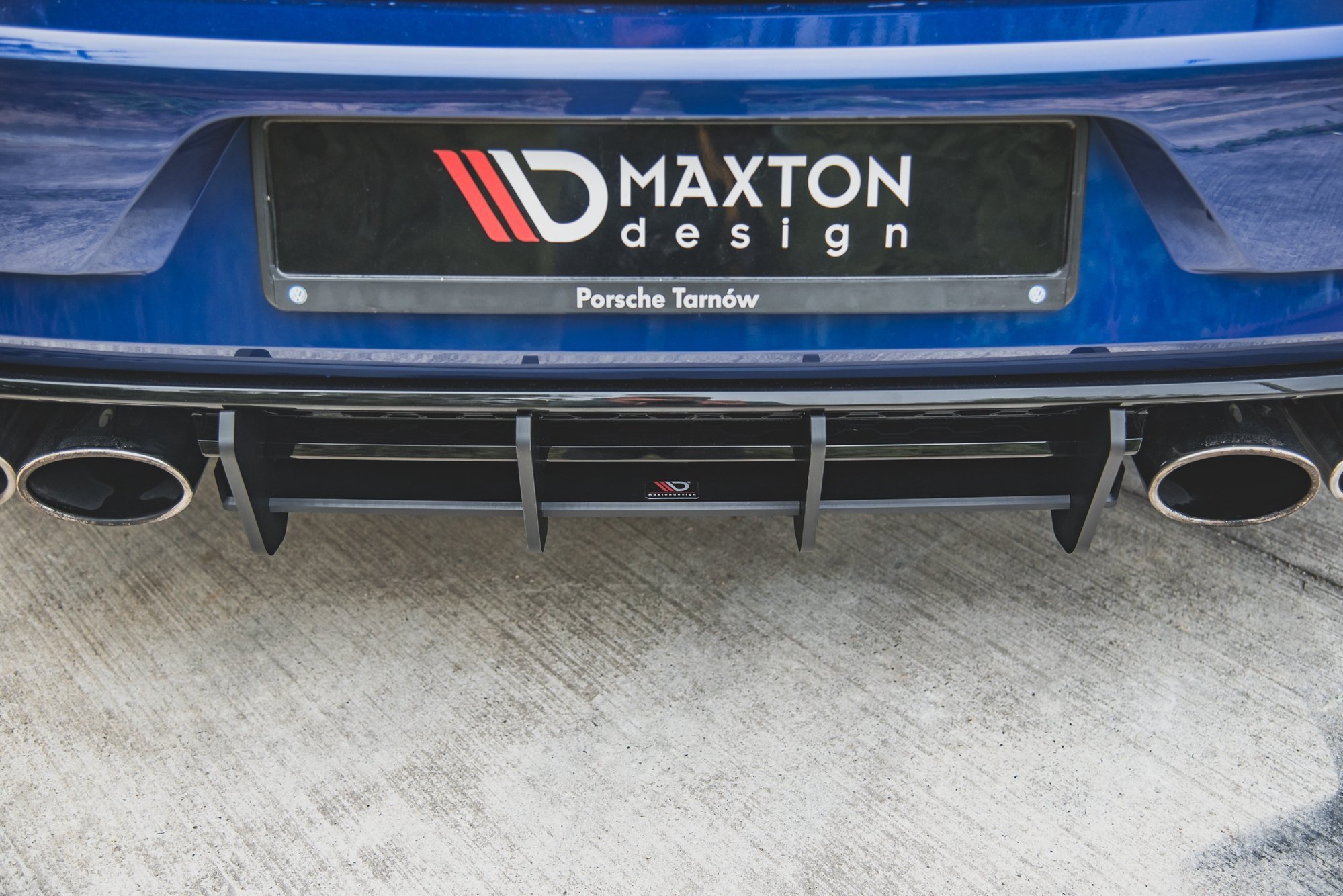 Maxton Design Robuste Racing Heckschürze für VW Golf 7 R Facelift