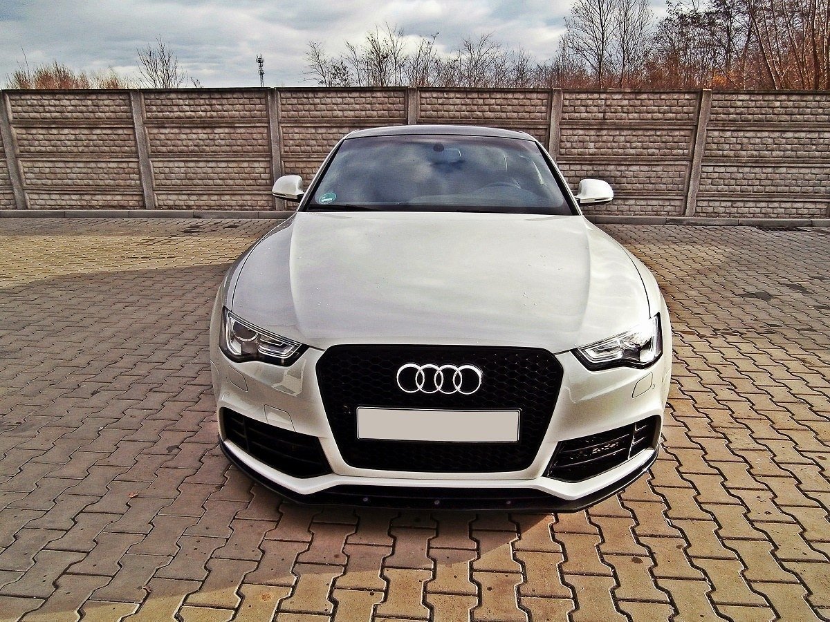 Maxton Design Front Ansatz für AUDI RS5 8T schwarz Hochglanz