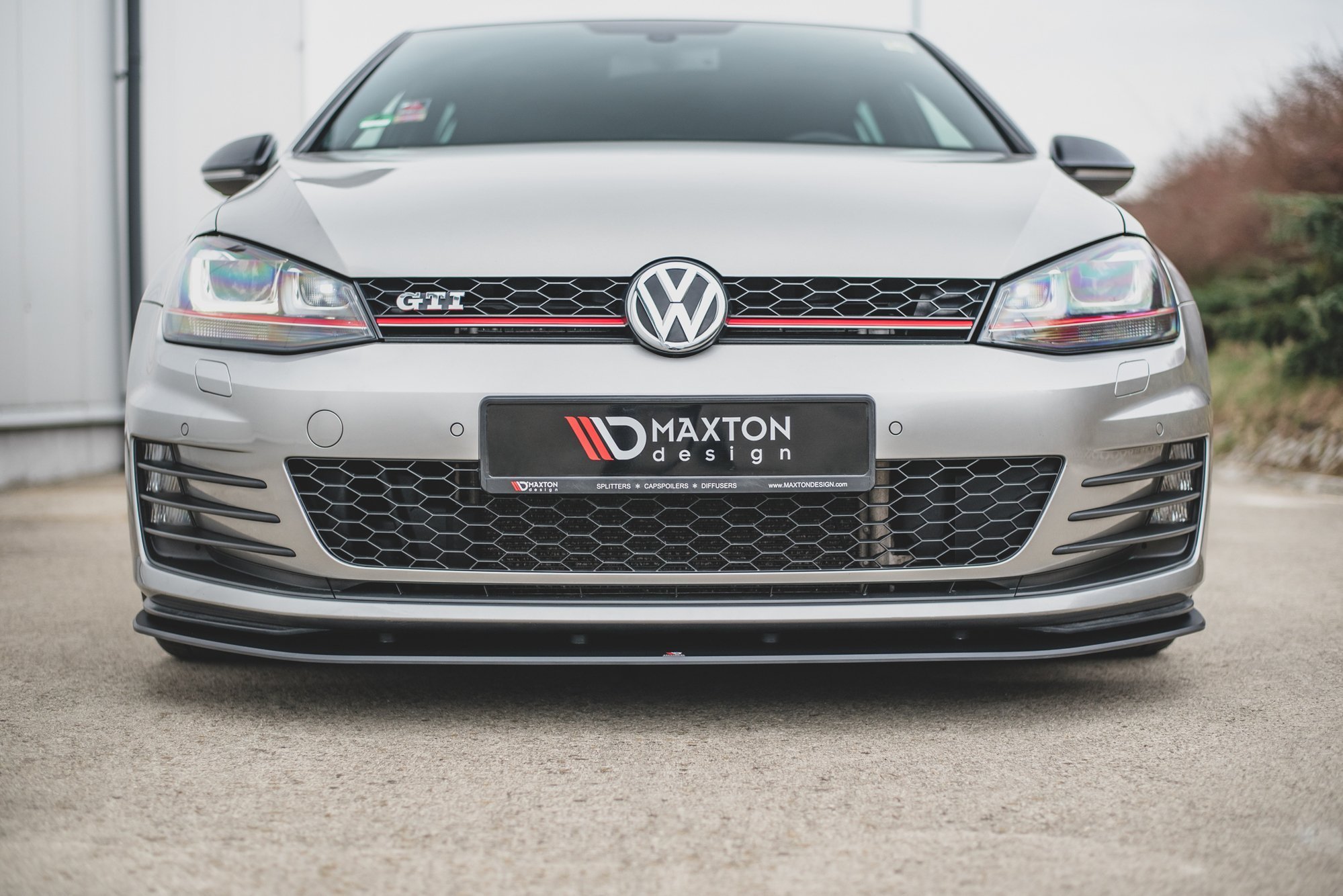 Maxton Design Racing Front Ansatz für VW Golf 7 GTI Maxton Design Racing Front Ansatz für VW Golf 7 GTI