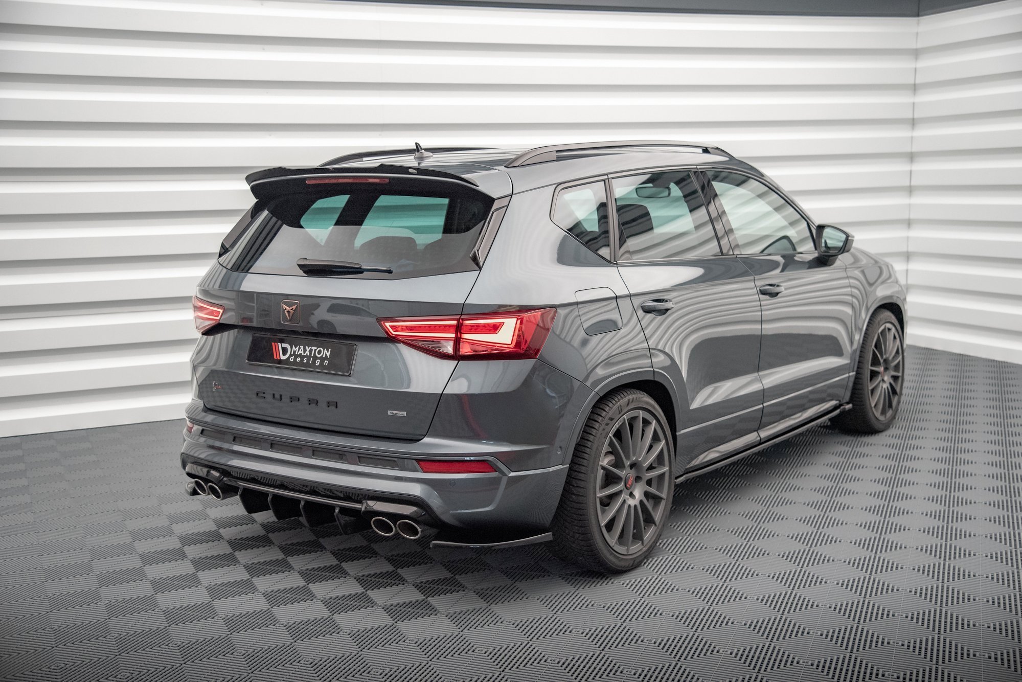 Maxton Design Heck Ansatz Flaps Diffusor für Cupra Ateca schwarz Hochglanz