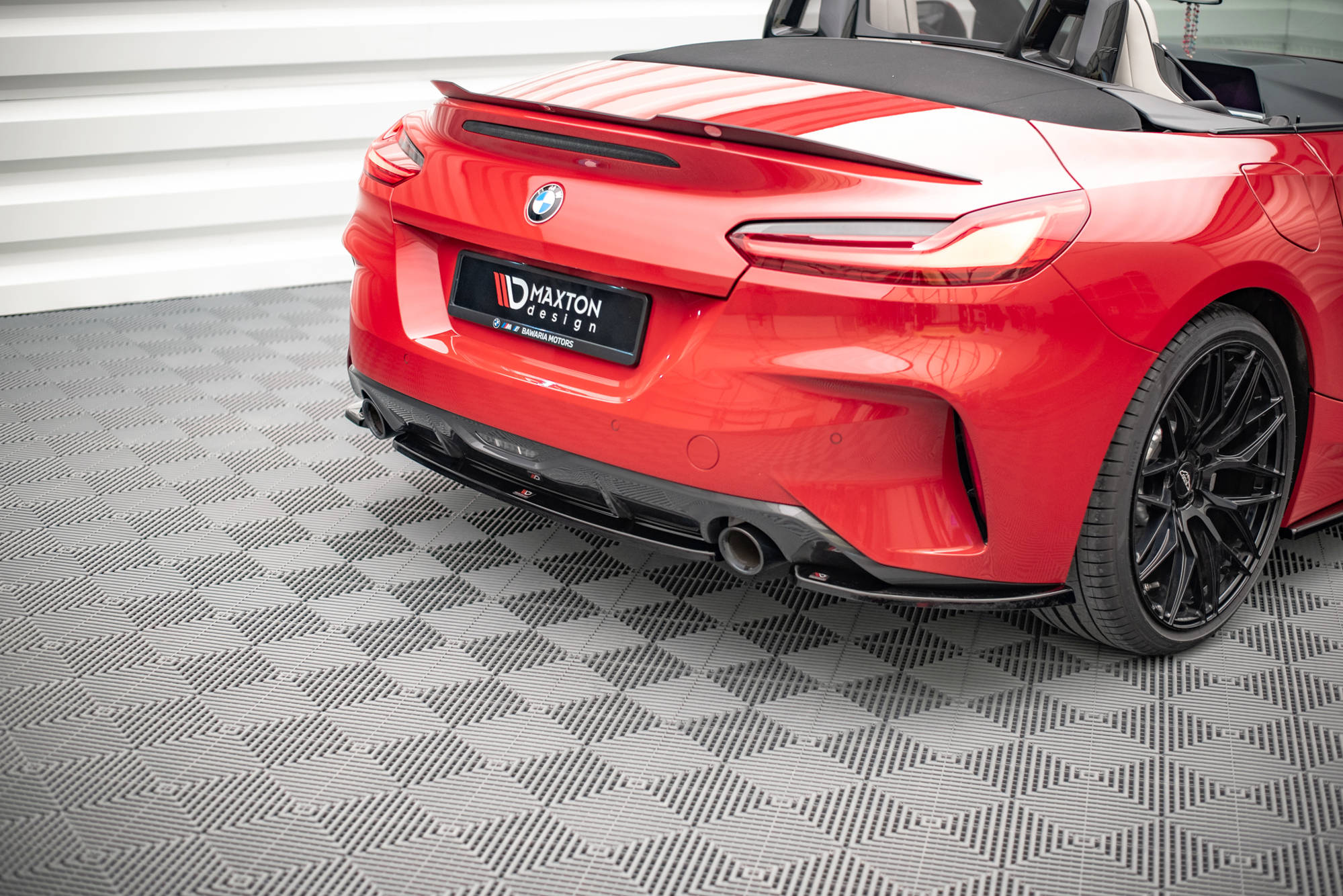 Maxton Design Mittlerer Diffusor Heck Ansatz für BMW Z4 M-Paket G29 schwarz Hochglanz