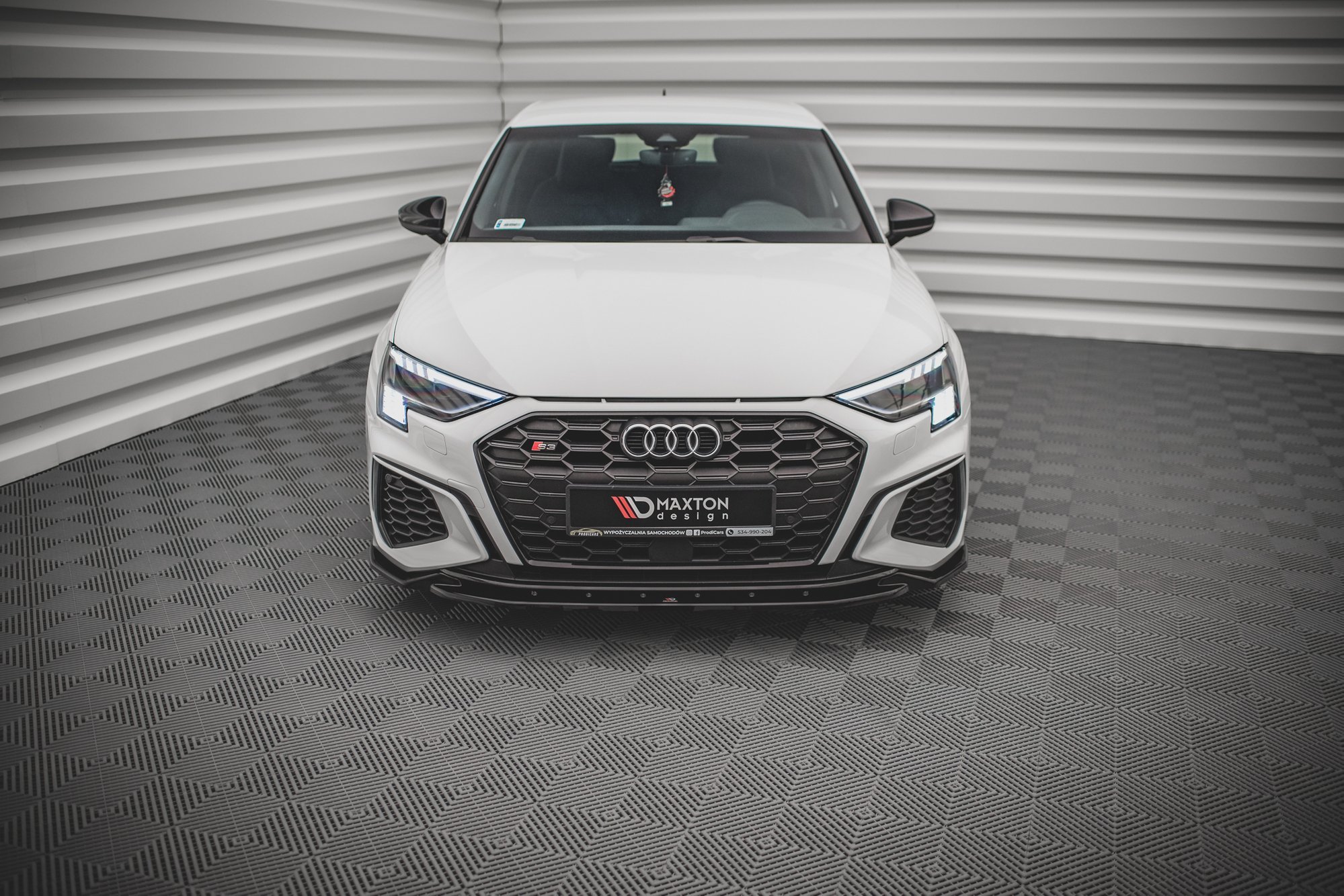 Maxton Design Front Ansatz V.2 für Audi S3 / A3 S-Line 8Y schwarz Hochglanz