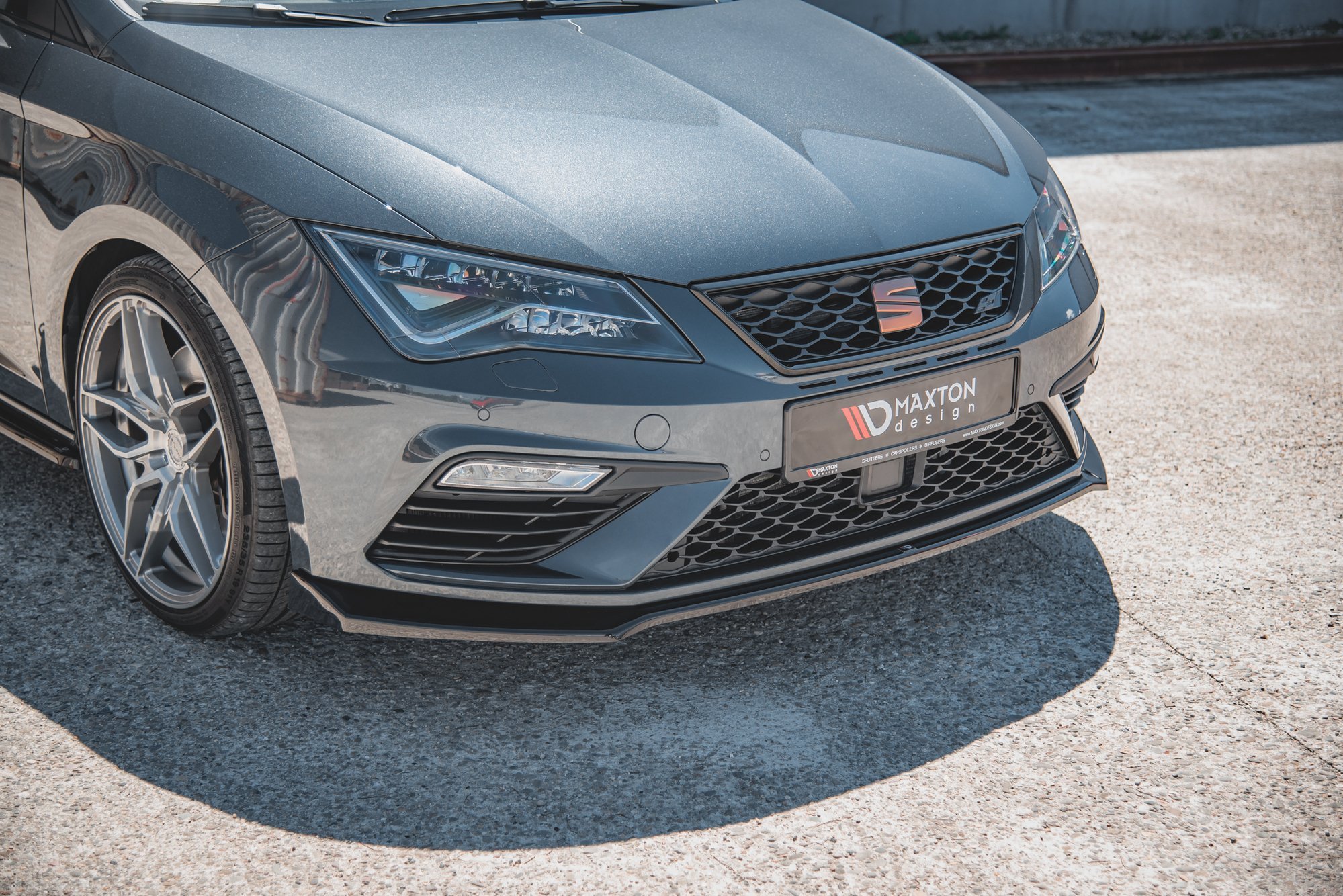 Maxton Design Front Ansatz V.7 für Seat Leon Cupra / FR Mk3 FL schwarz Hochglanz