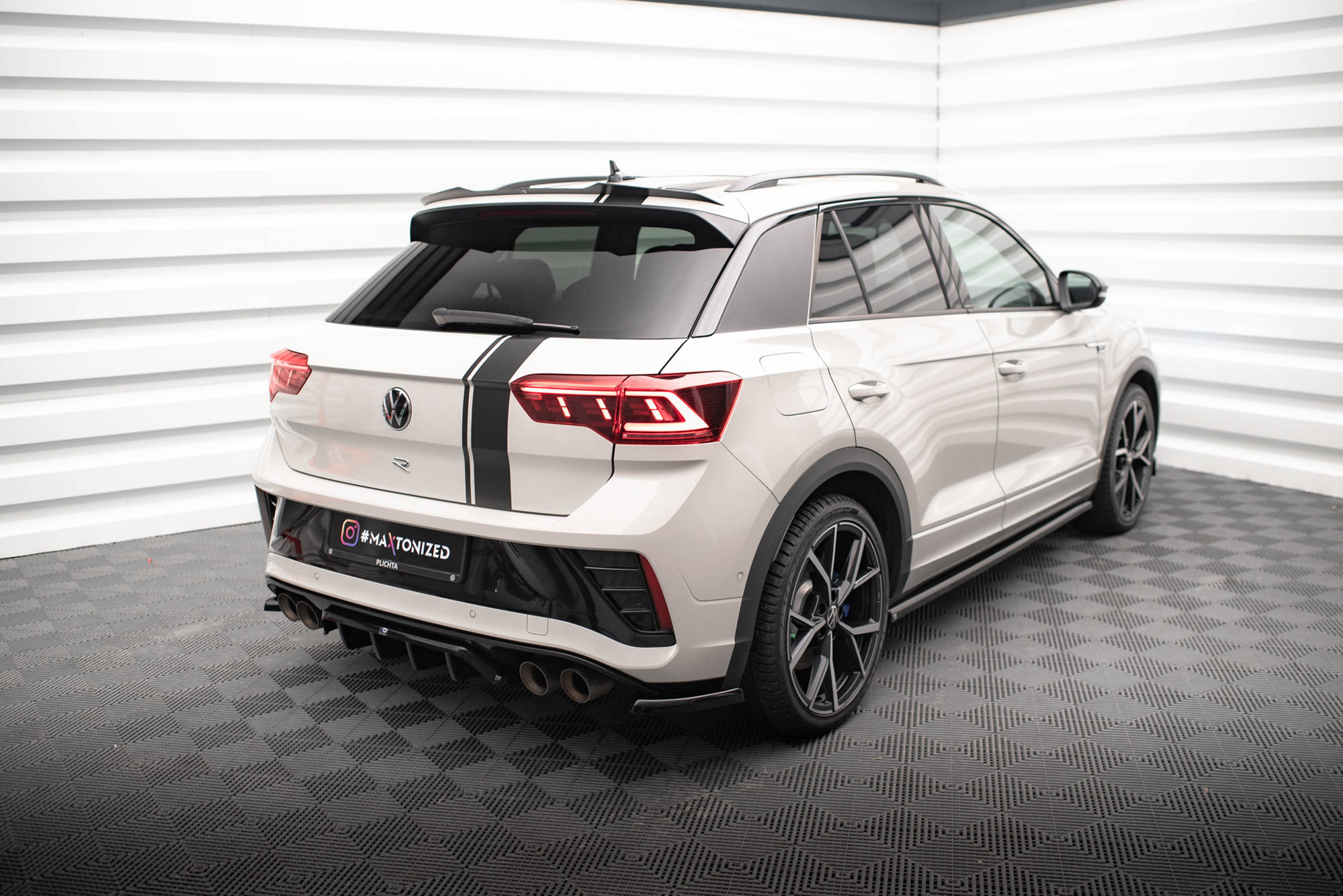 Maxton Design Spoiler CAP für Volkswagen T-Roc R Mk1 Facelift schwarz Hochglanz