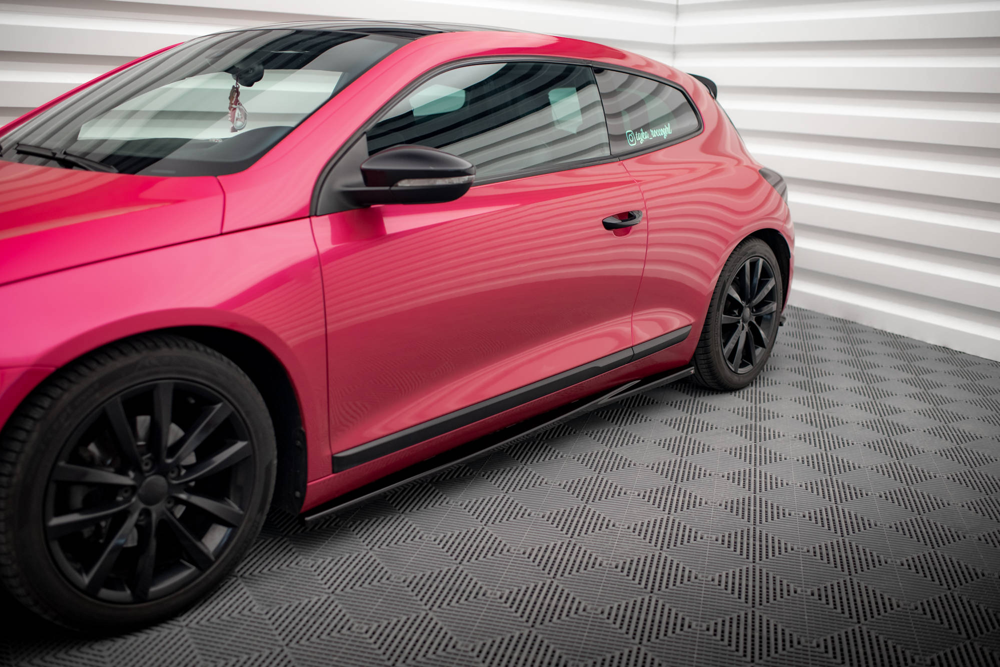 Maxton Design Seitenschweller Ansatz für Volkswagen Scirocco Mk3 schwarz Hochglanz