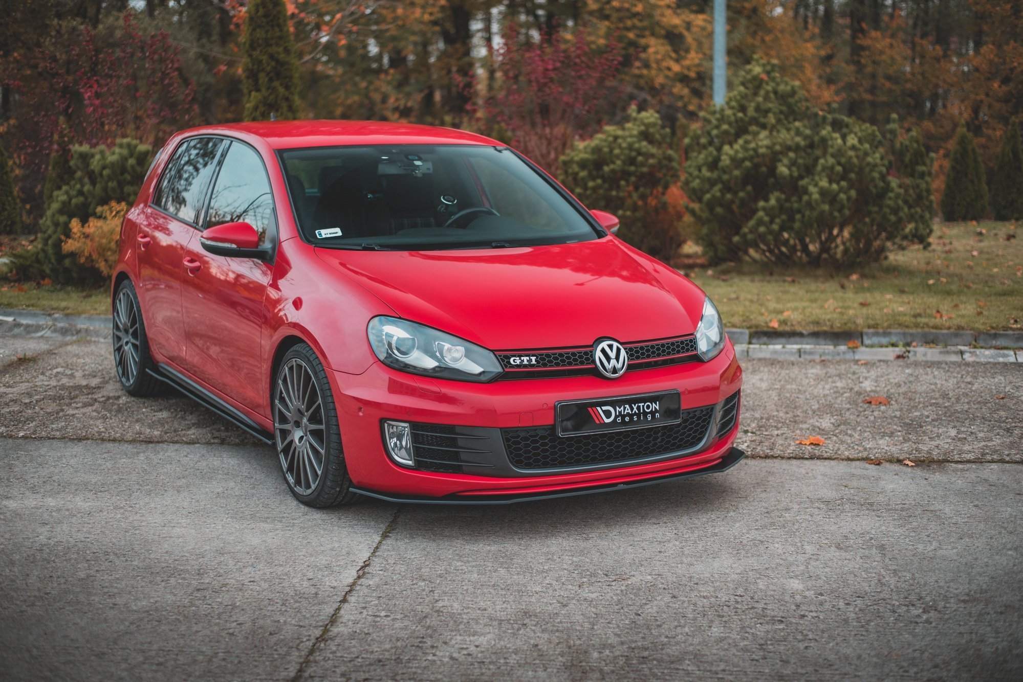 Maxton Design Robuste Racing Front Ansatz V.3 für Volkswagen Golf GTI Mk6