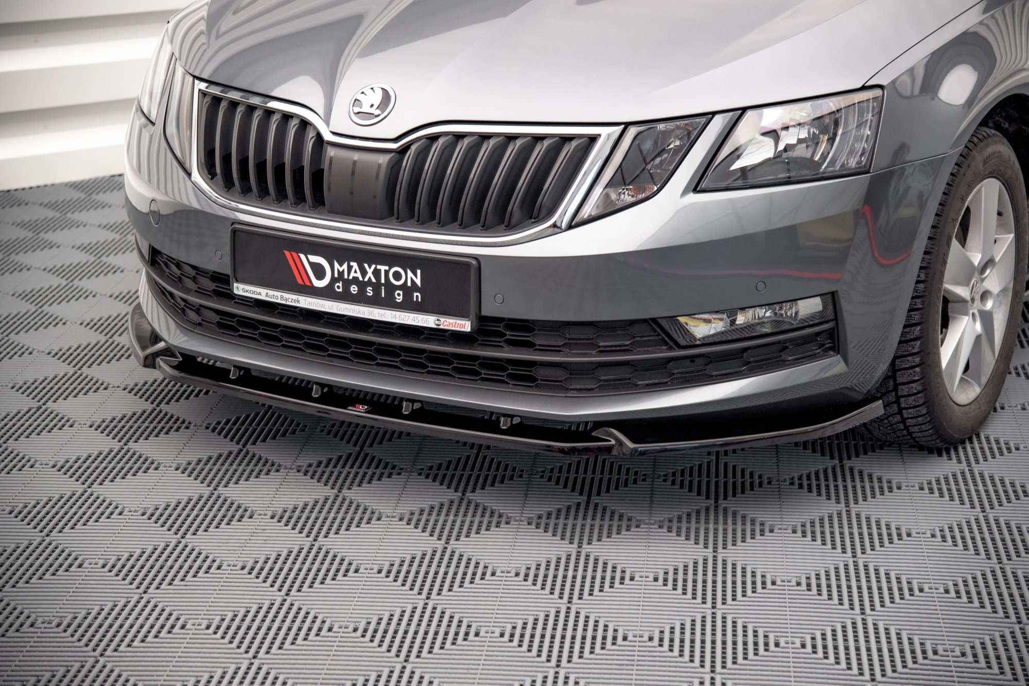 Maxton Design Front Ansatz V.1 für Skoda Octavia Mk3 Facelift schwarz Hochglanz