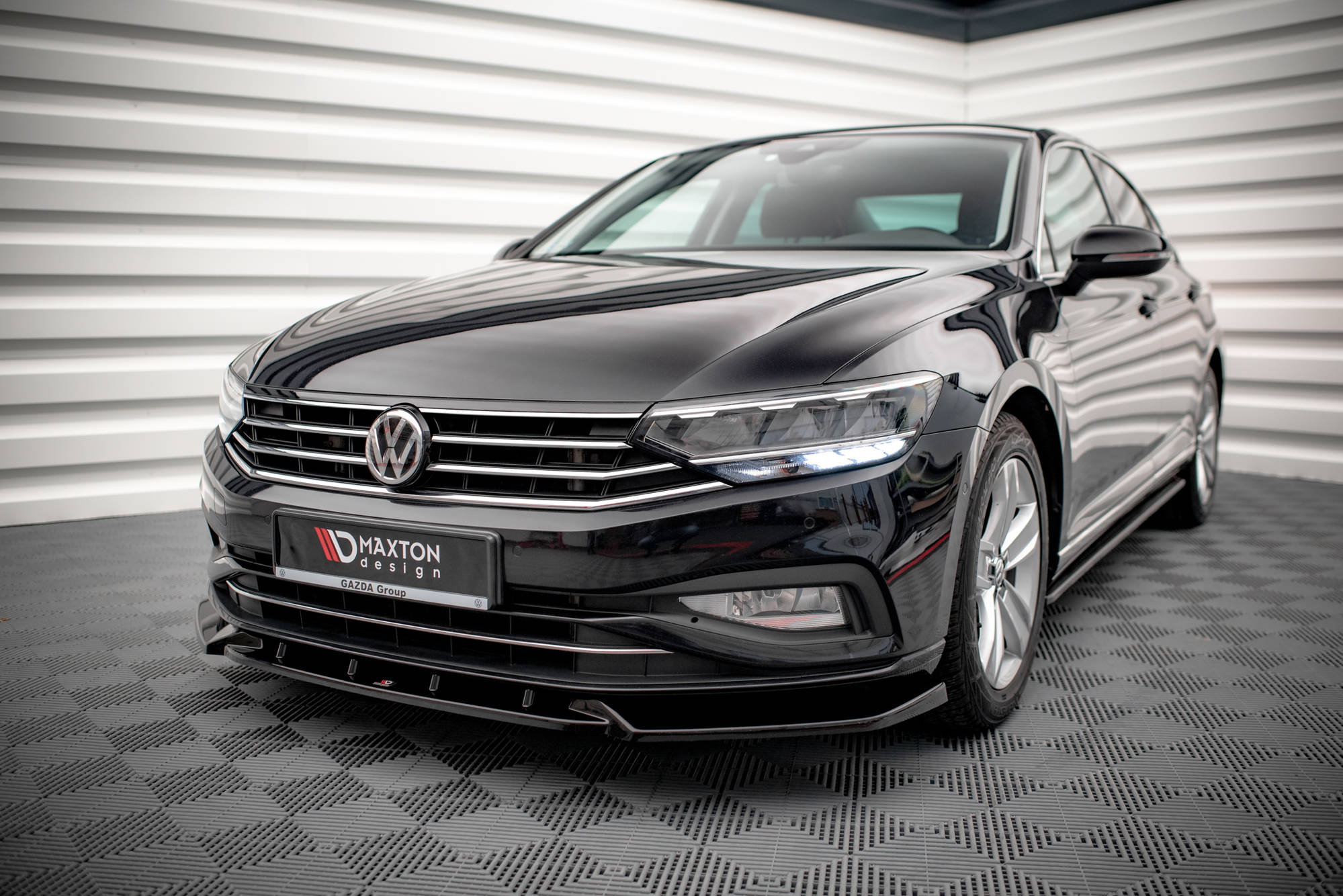 Maxton Design Front Ansatz V.2 für Volkswagen Passat B8 Facelift schwarz Hochglanz