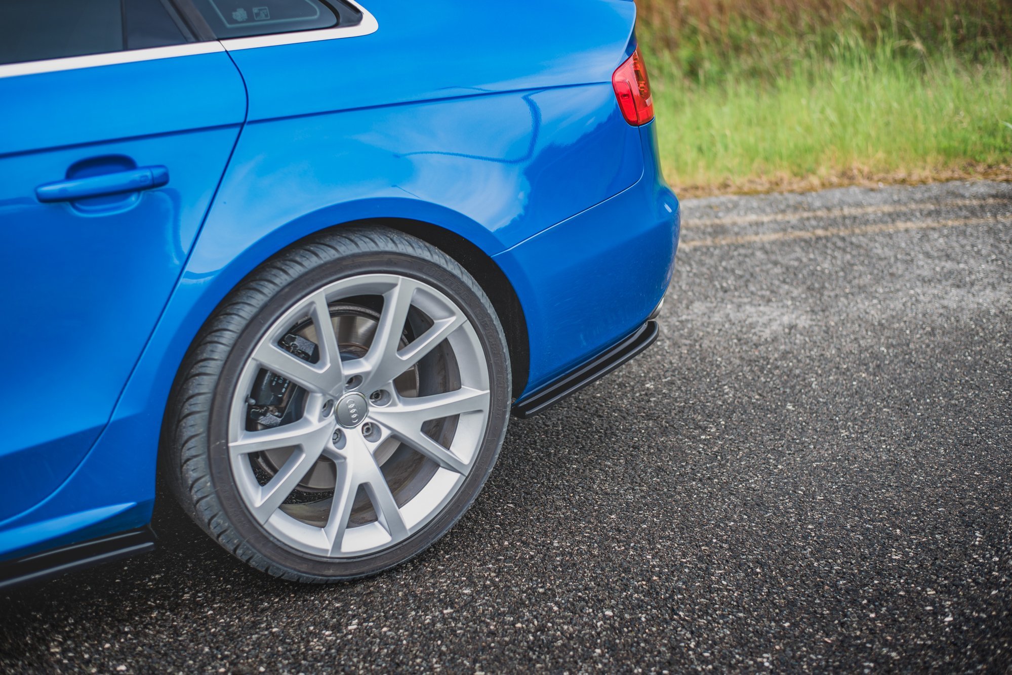 Maxton Design Heck Ansatz Flaps Diffusor für Audi S4 / A4 S-Line B8 Limousine schwarz Hochglanz