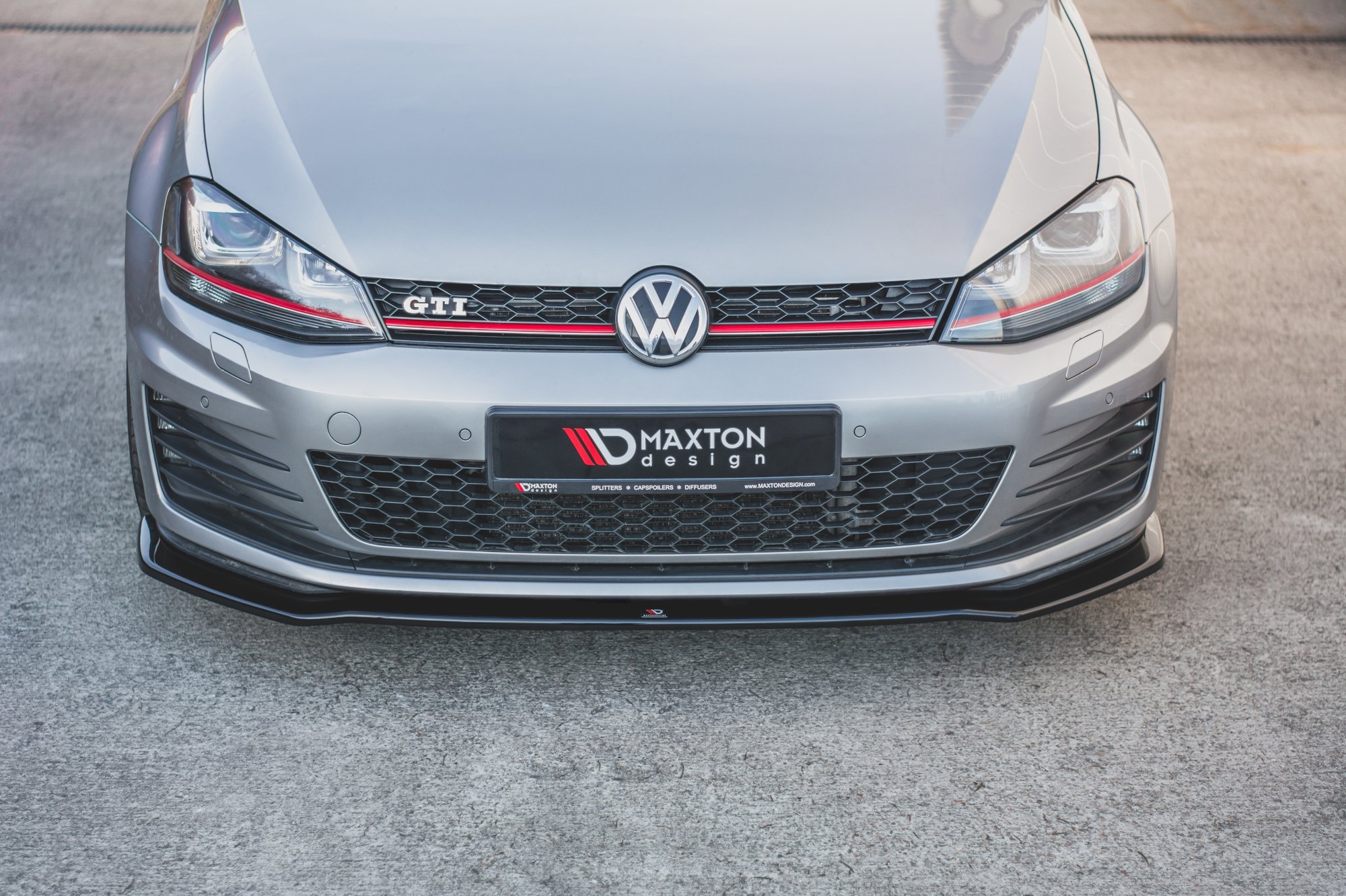 Maxton Design Front Ansatz V.2 für VW Golf 7 GTI  schwarz Hochglanz