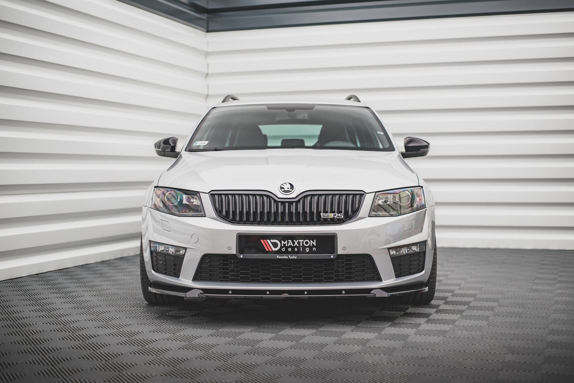 Maxton Design Front Ansatz V.3 für Skoda Octavia RS Mk3 schwarz Hochglanz