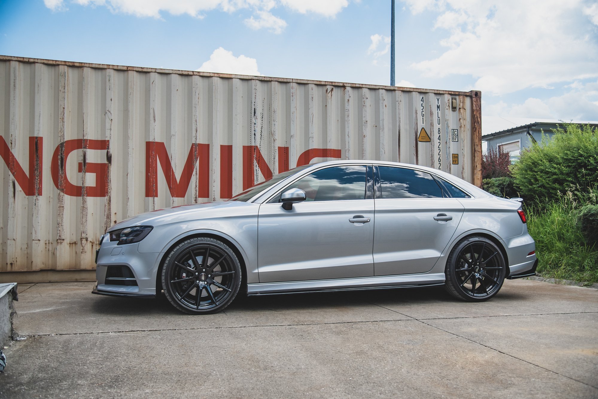 Maxton Design Seitenschweller Ansatz für V.2 für Audi S3 / A3 S-Line Limousine 8V Facelift schwarz Hochglanz