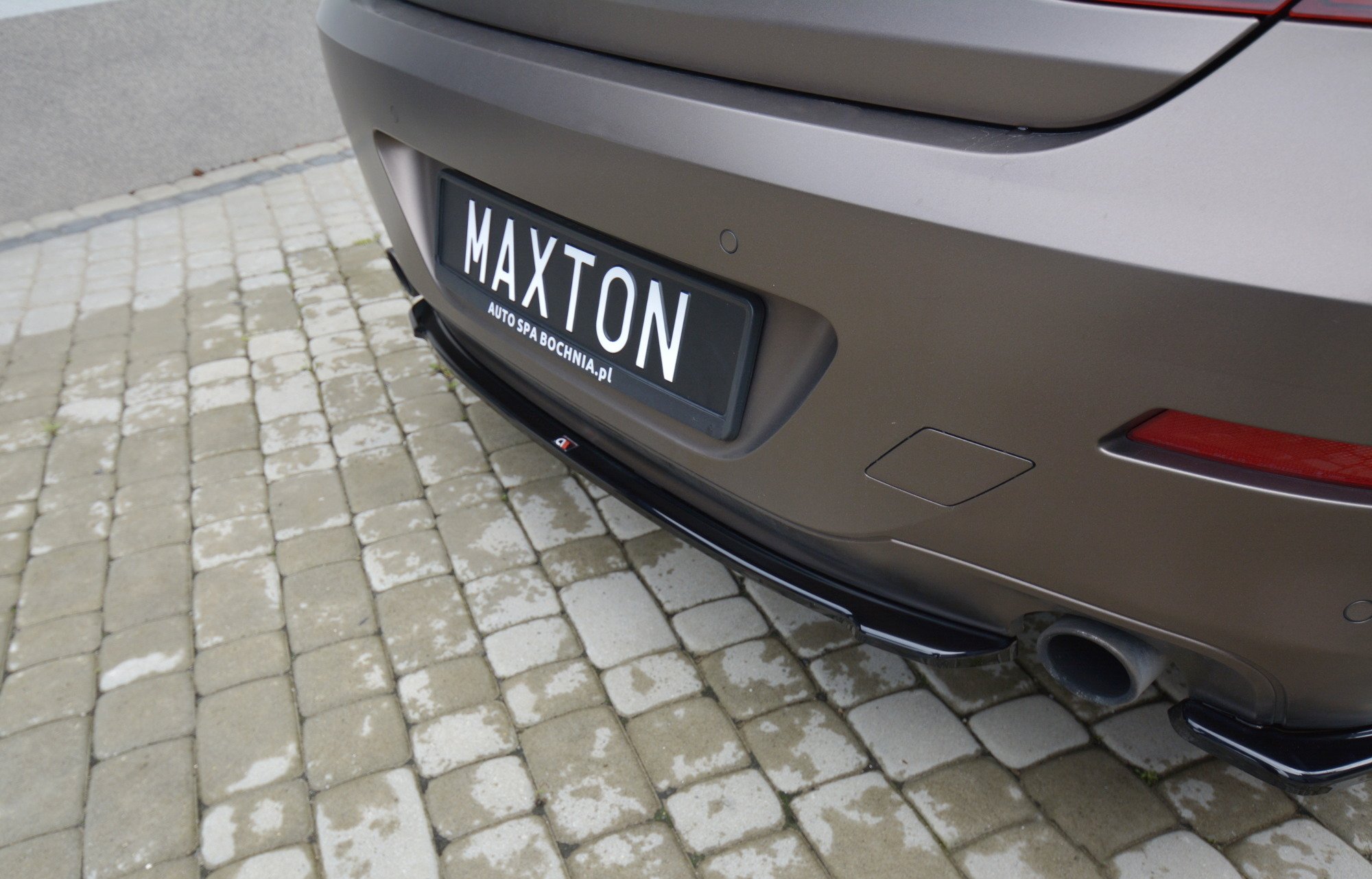 Maxton Design Mittlerer Diffusor Heck Ansatz für BMW 6er GRAN COUPÉ schwarz Hochglanz