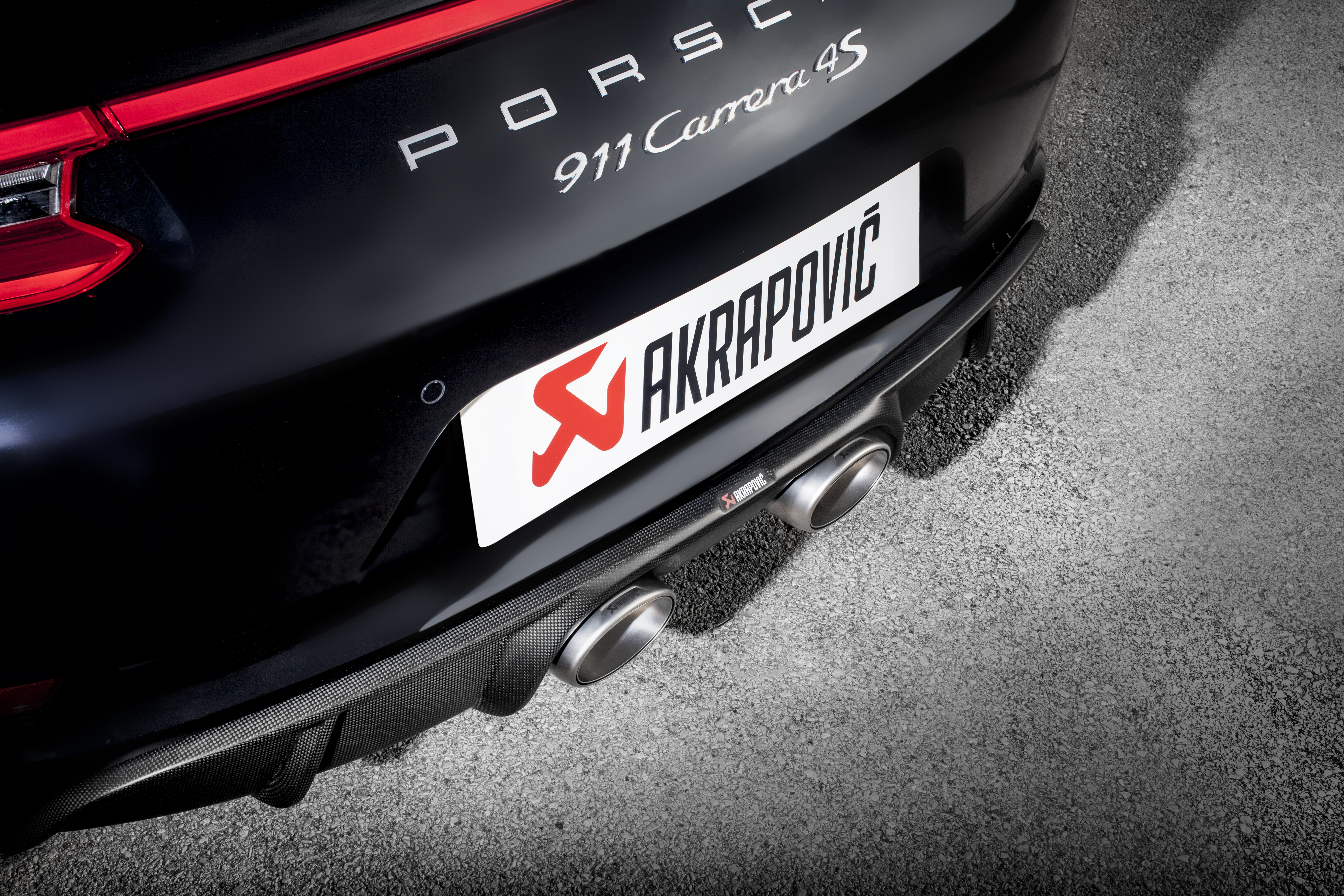 Akrapovic Slip-On Line (Titan) - for OE sport exhaust für Porsche 911 Carrera / Cabriolet / Targa /S/4/4S/GTS (991.2) 2019