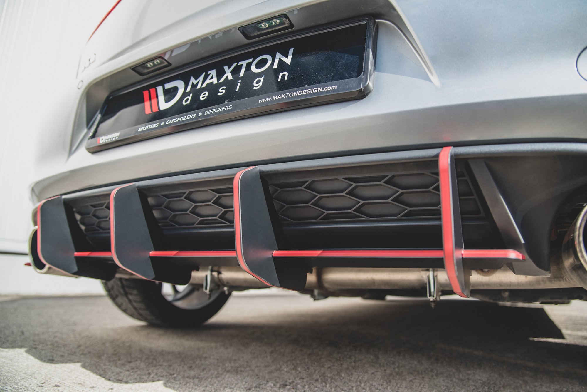 Maxton Design Diffusor Heck Ansatz für Heckschürze V.2 für VW Golf 7 GTI