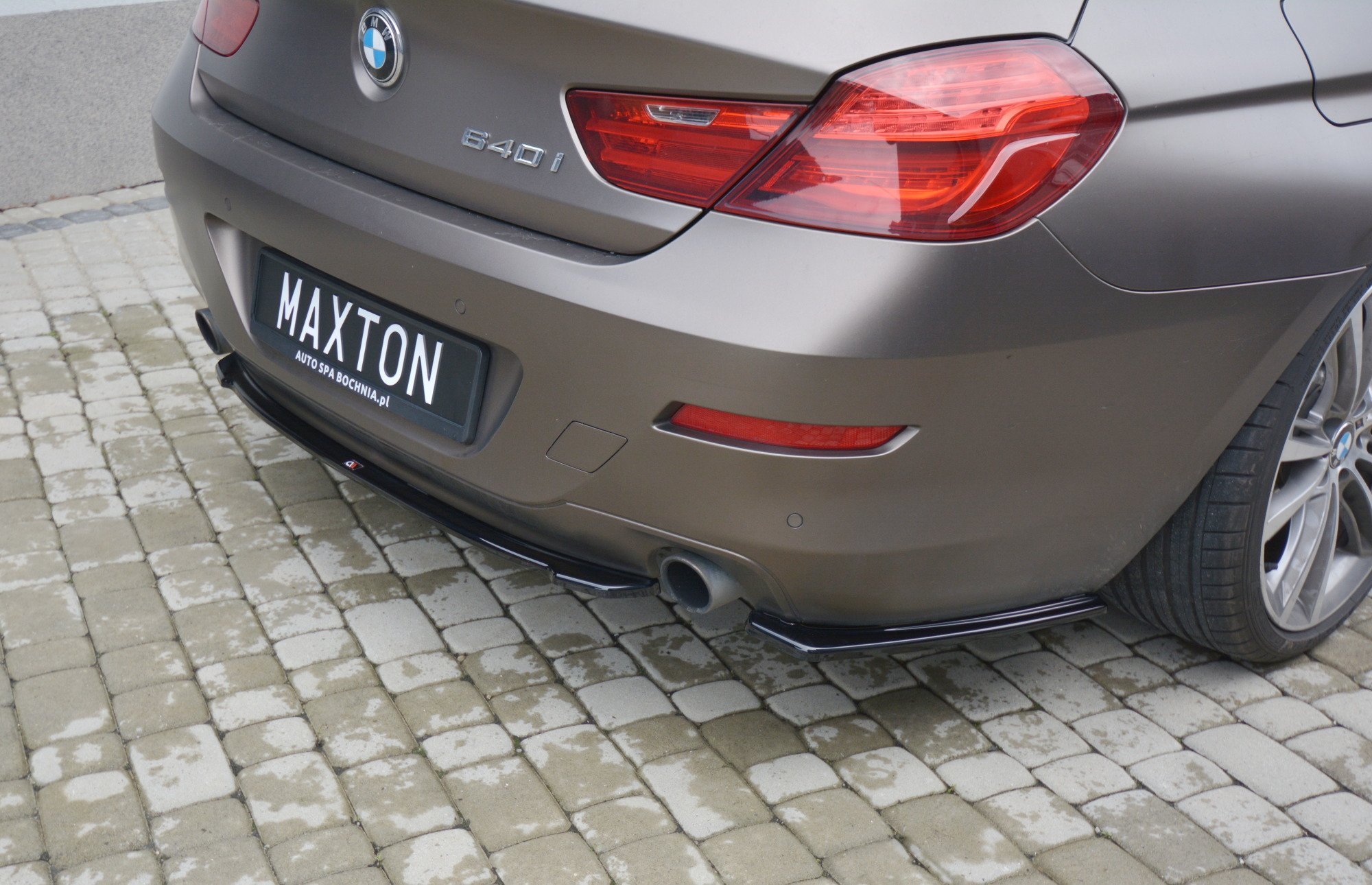 Maxton Design Mittlerer Diffusor Heck Ansatz für BMW 6er GRAN COUPÉ schwarz Hochglanz