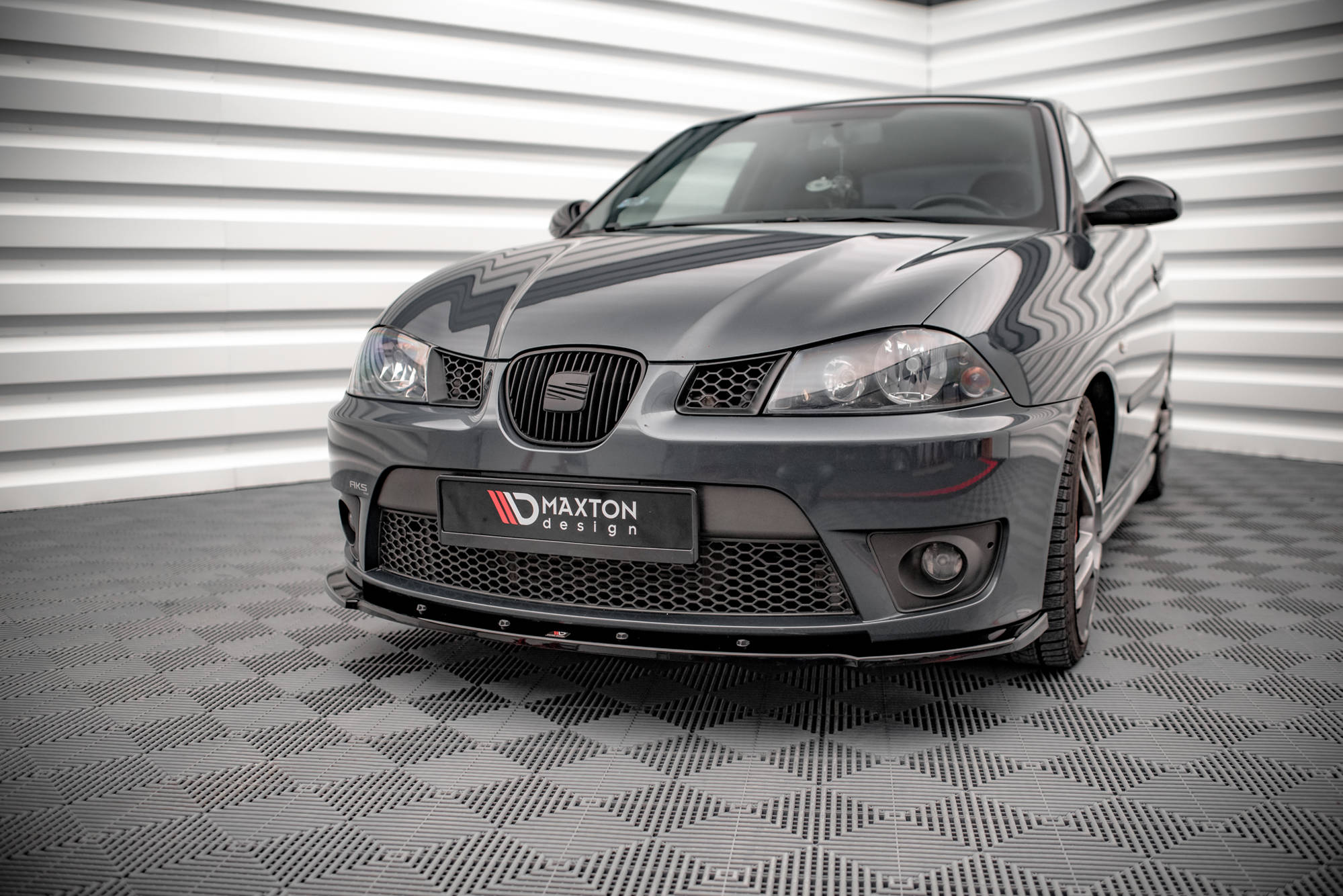 Maxton Design Front Ansatz V.1 für Seat Ibiza Cupra Mk3 schwarz Hochglanz