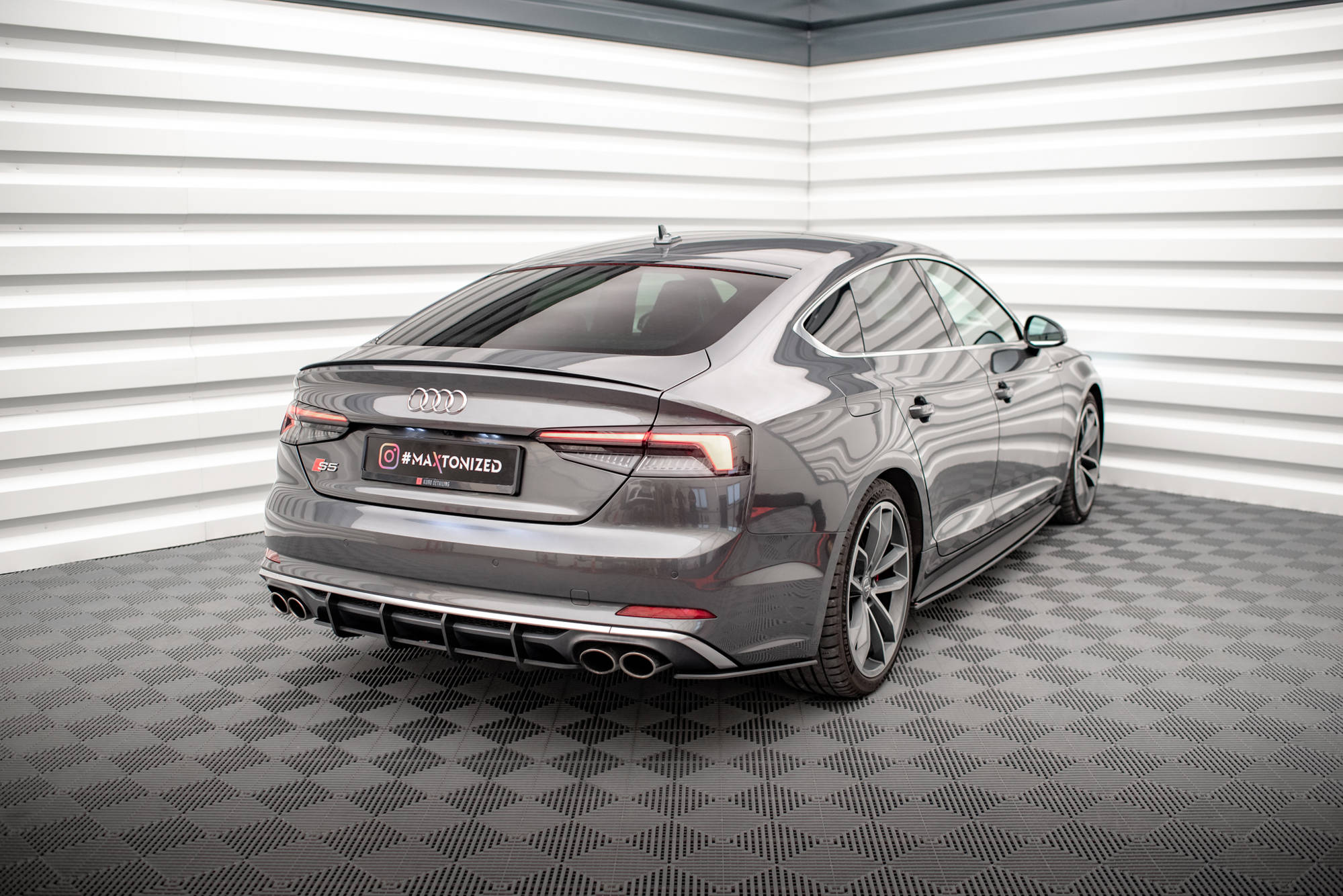 Maxton Design Street Pro Heck Ansatz Flaps Diffusor für Audi S5 Sportback F5
