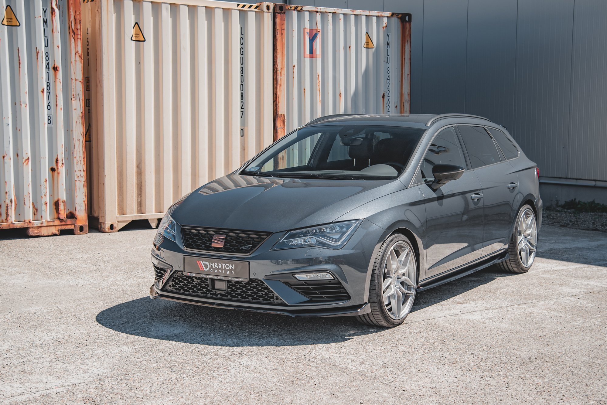 Maxton Design Front Ansatz V.7 für Seat Leon Cupra / FR Mk3 FL schwarz Hochglanz