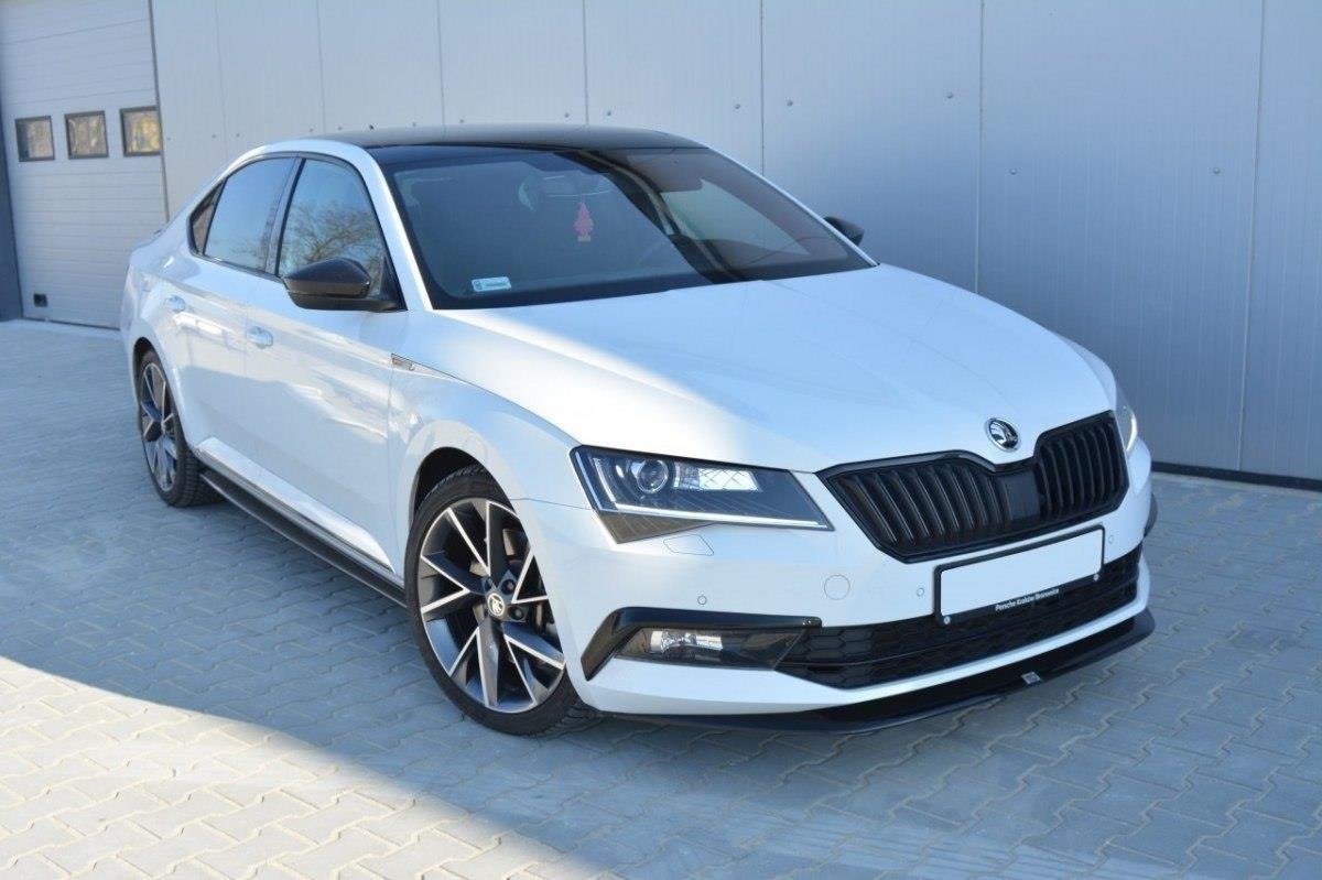 Maxton Design Rahmen Für Leuchten Skoda Superb Mk3 schwarz Hochglanz