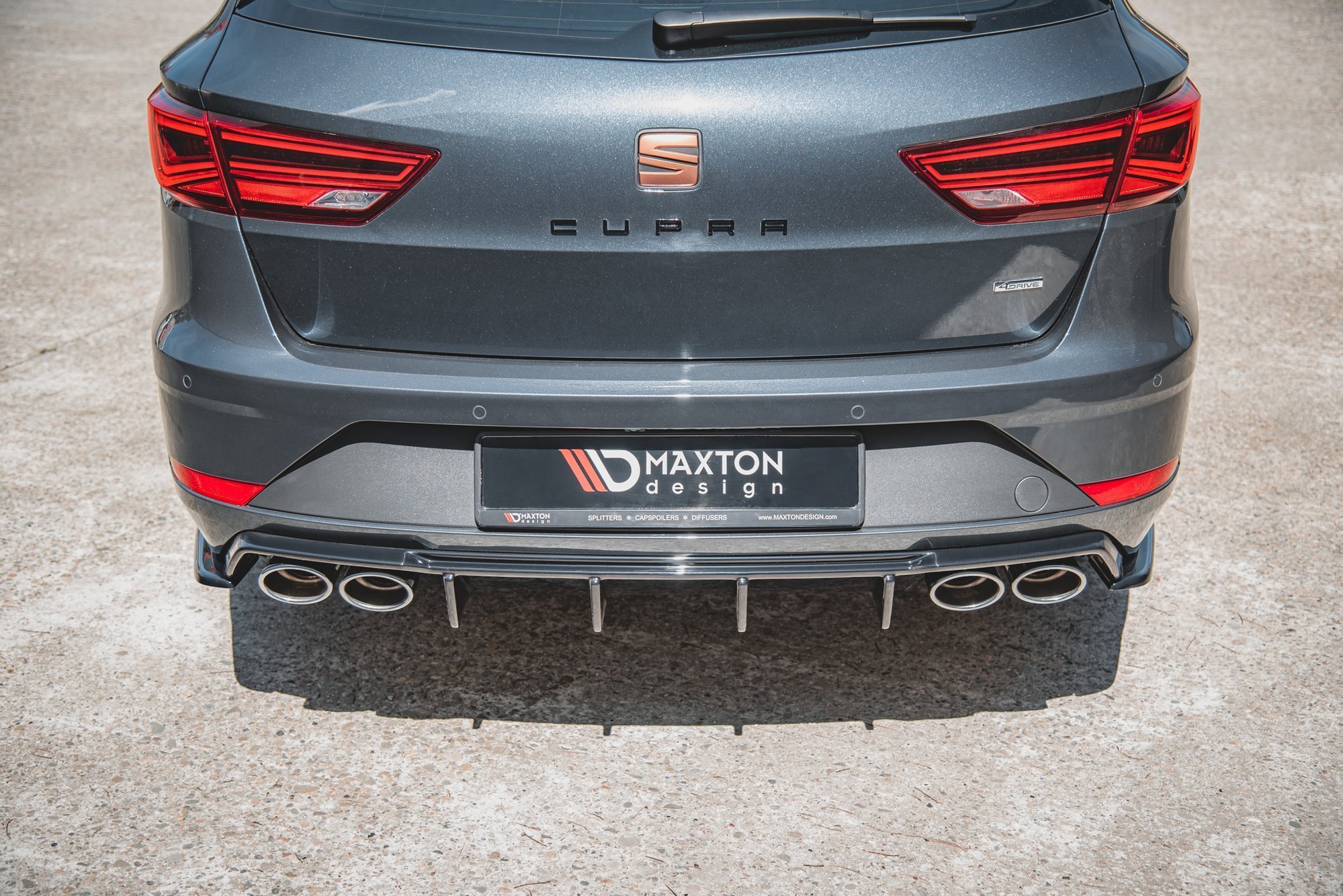 Maxton Design Heck Ansatz Flaps Diffusor V.2 für Seat Leon Cupra Mk3 FL Sportstourer schwarz Hochglanz