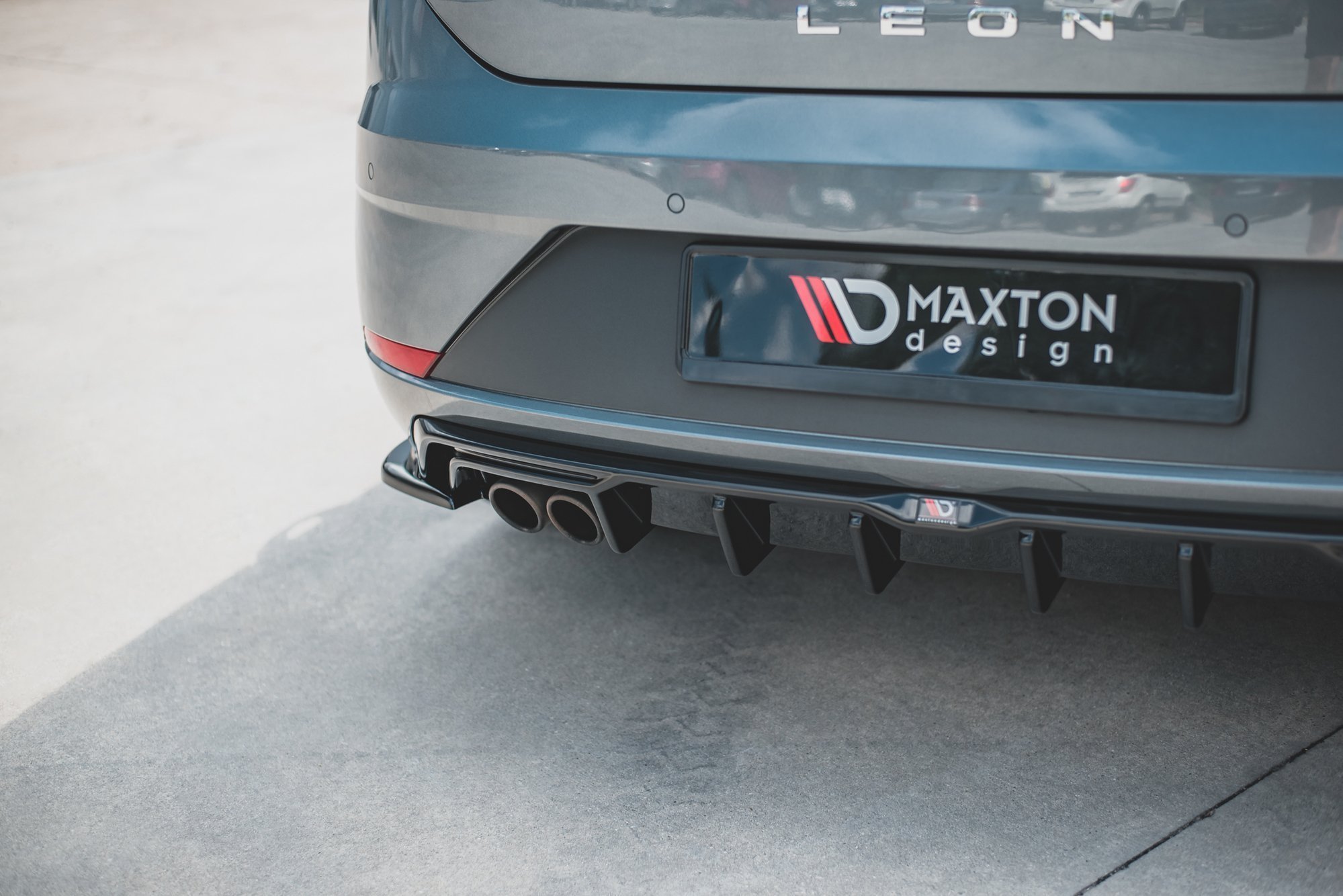 Maxton Design Diffusor Heck Ansatz für SEAT Leon Mk3 FR Facelift schwarz Hochglanz