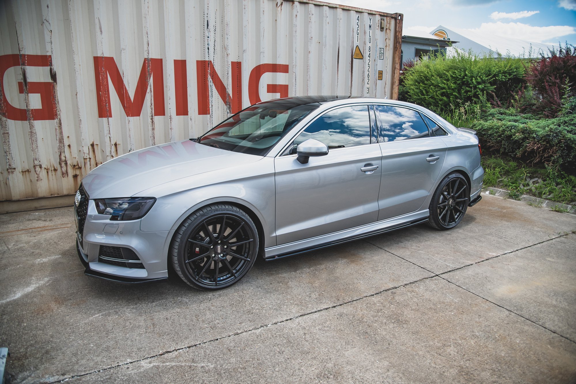 Maxton Design Seitenschweller Ansatz für V.2 für Audi S3 / A3 S-Line Limousine 8V Facelift schwarz Hochglanz
