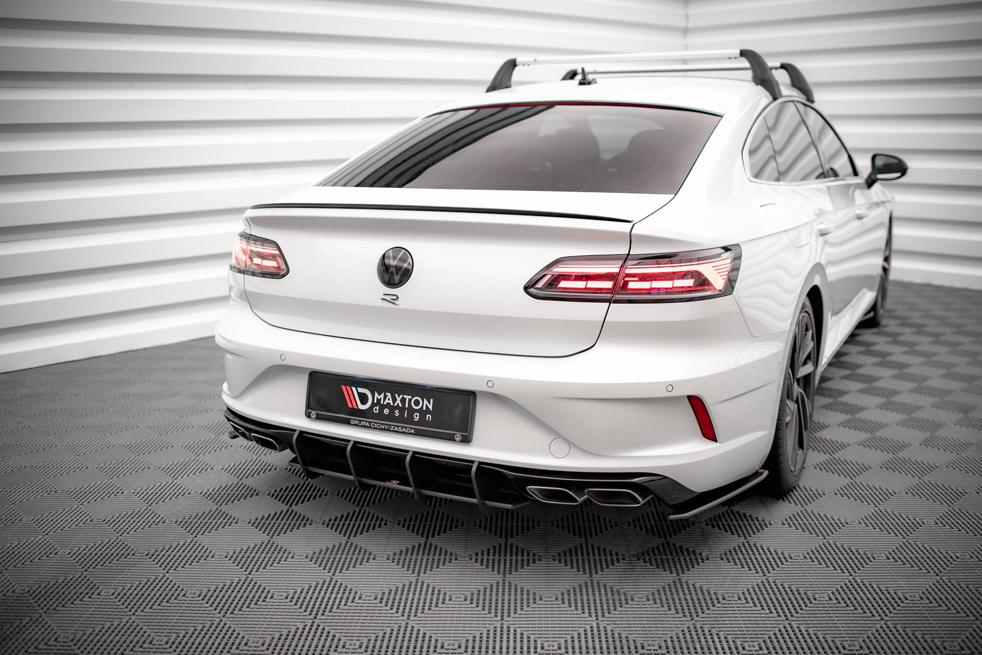 Maxton Design Street Pro Heckschürze für Volkswagen Arteon R