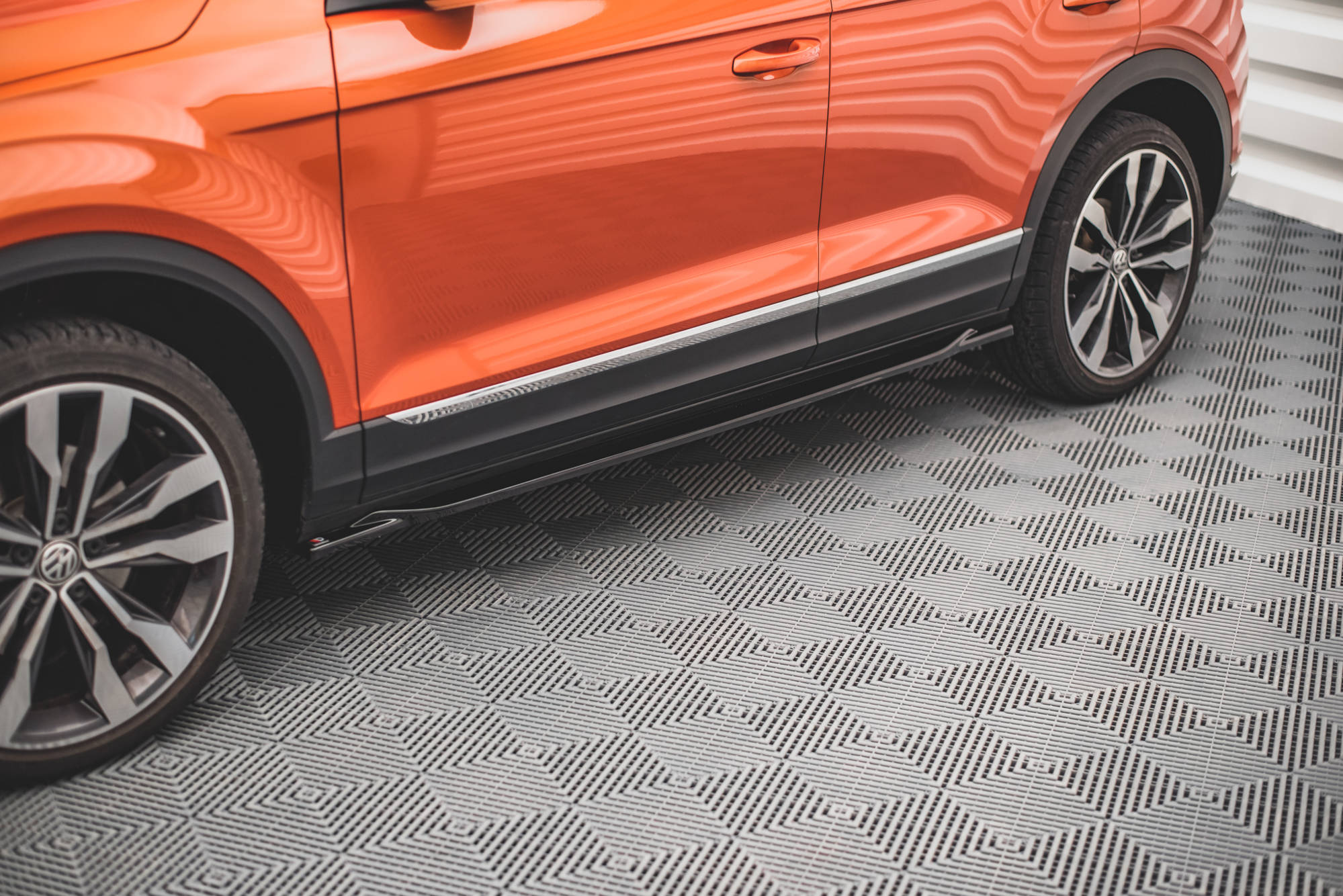 Maxton Design Seitenschweller Ansatz für Volkswagen T-Roc Mk1 schwarz Hochglanz