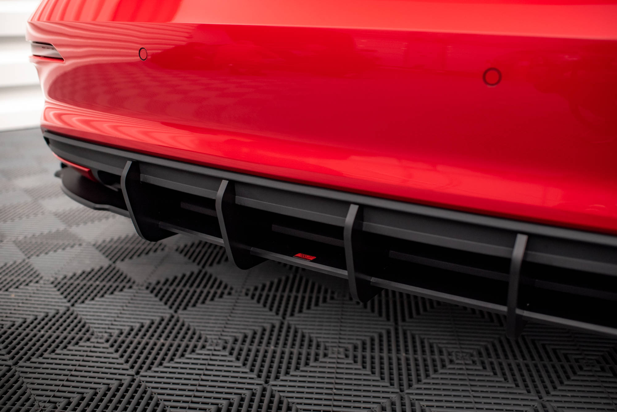 Maxton Design Robuste Racing Diffusor Heck Ansatz +Flaps für Audi A3 Sportback 8Y schwarz Hochglanz