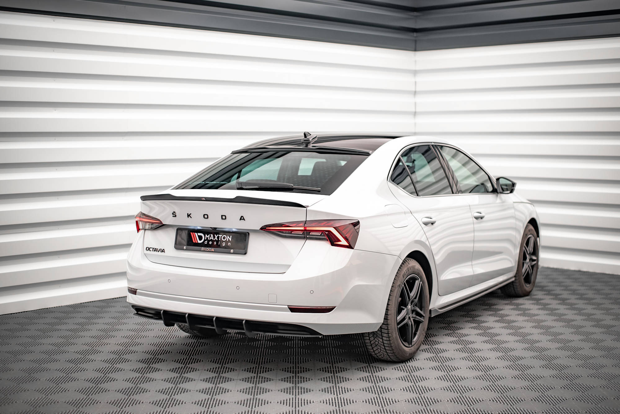 Maxton Design Street Pro Heckschürze für Skoda Octavia Mk4