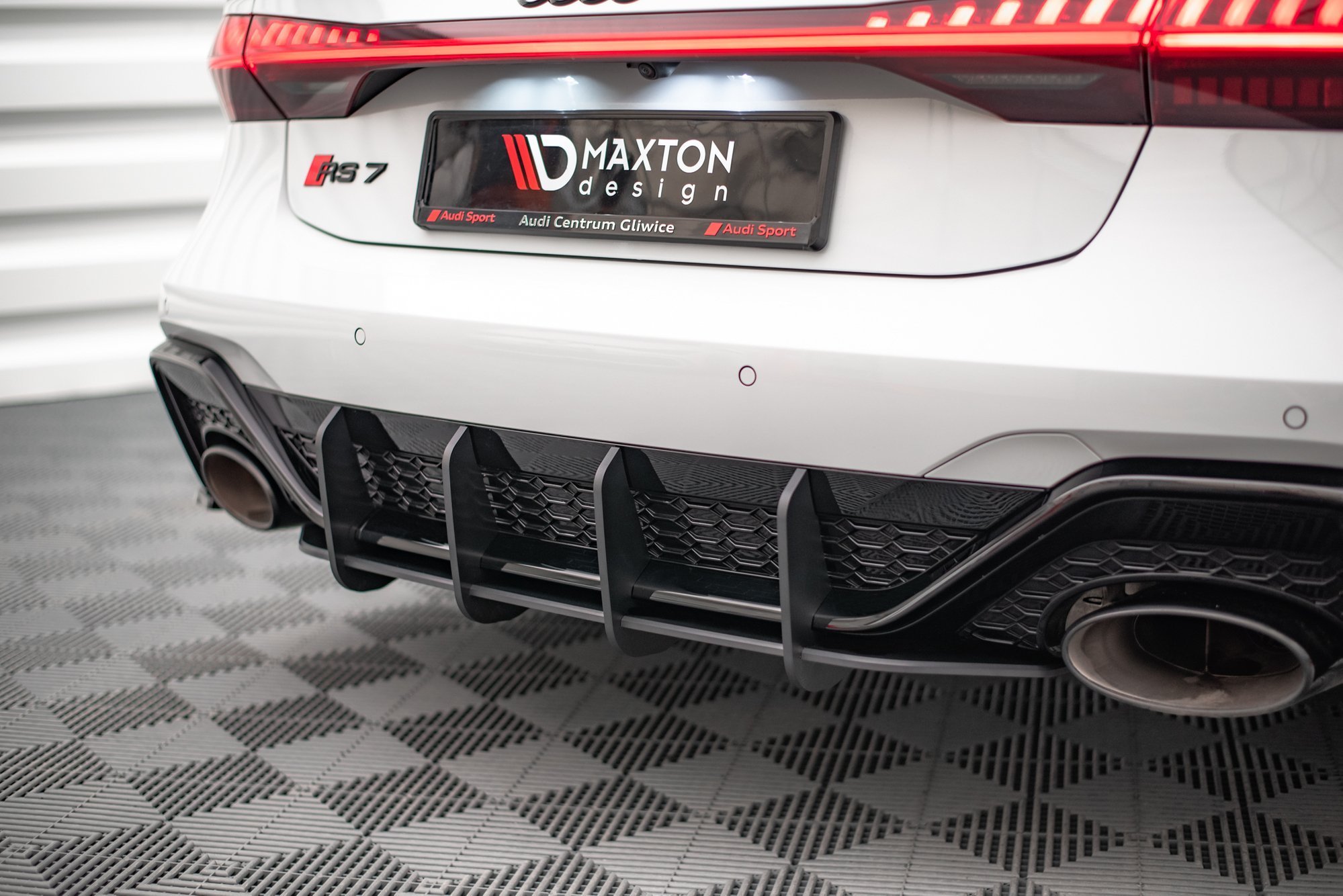 Maxton Design Street Pro Heckschürze für Audi RS7 C8 / RS6 C8