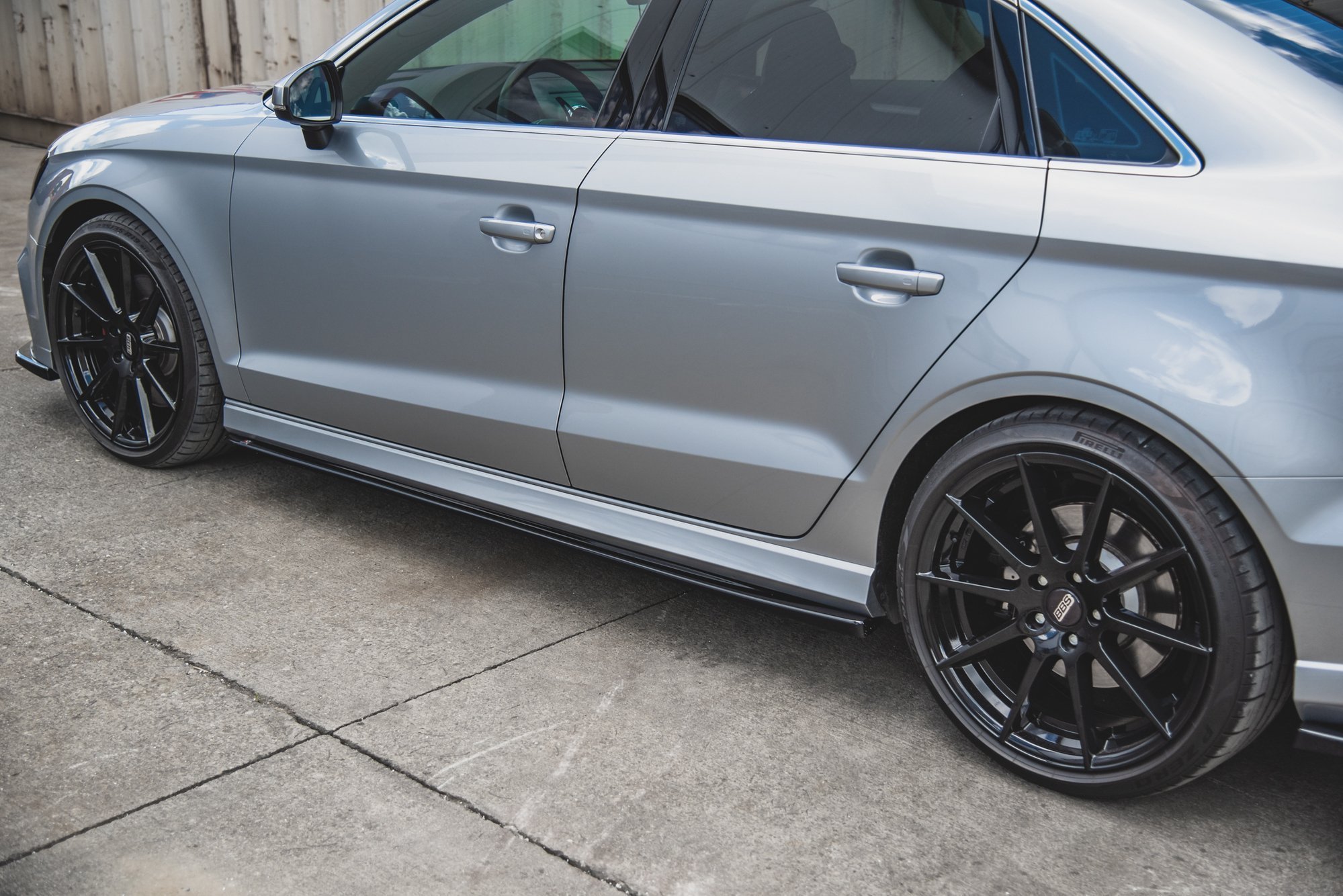Maxton Design Seitenschweller Ansatz für V.2 für Audi S3 / A3 S-Line Limousine 8V Facelift schwarz Hochglanz