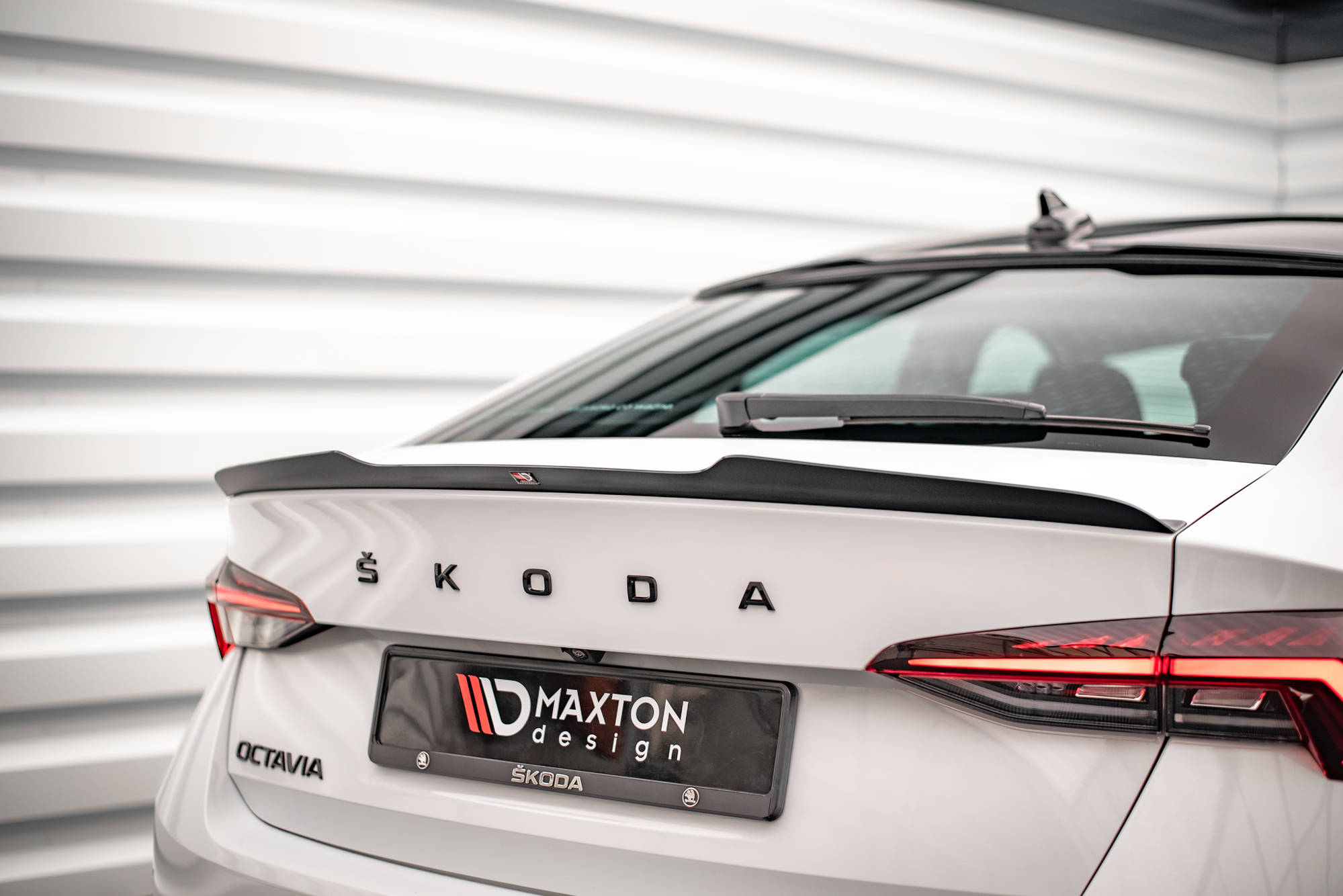 Maxton Design Spoiler CAP für Skoda Octavia Liftback Mk4 schwarz Hochglanz