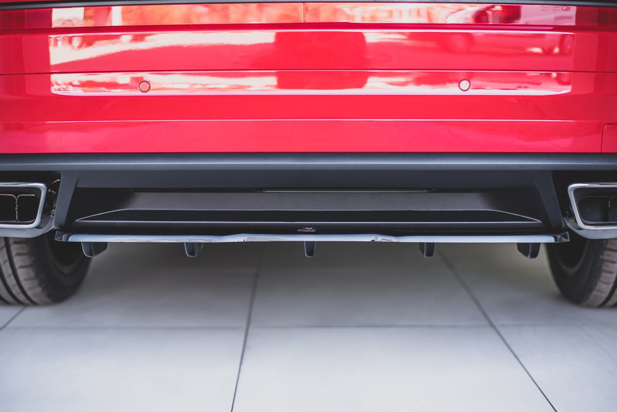 Maxton Design Mittlerer Diffusor Heck Ansatz DTM Look für Skoda Kodiaq RS schwarz Hochglanz