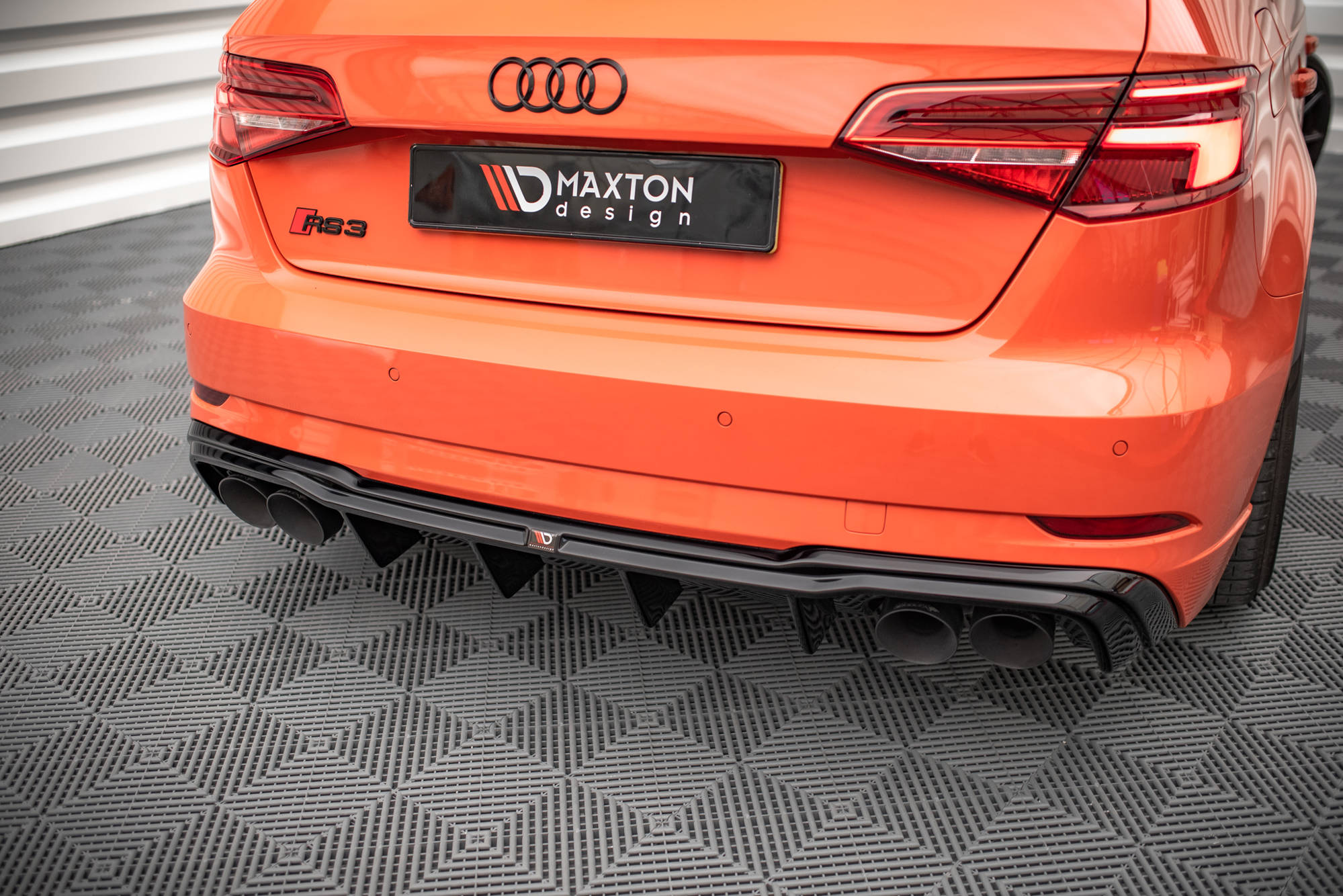 Maxton Design Heck Ansatz Diffusor V.2 für Audi RS3 8V Facelift schwarz