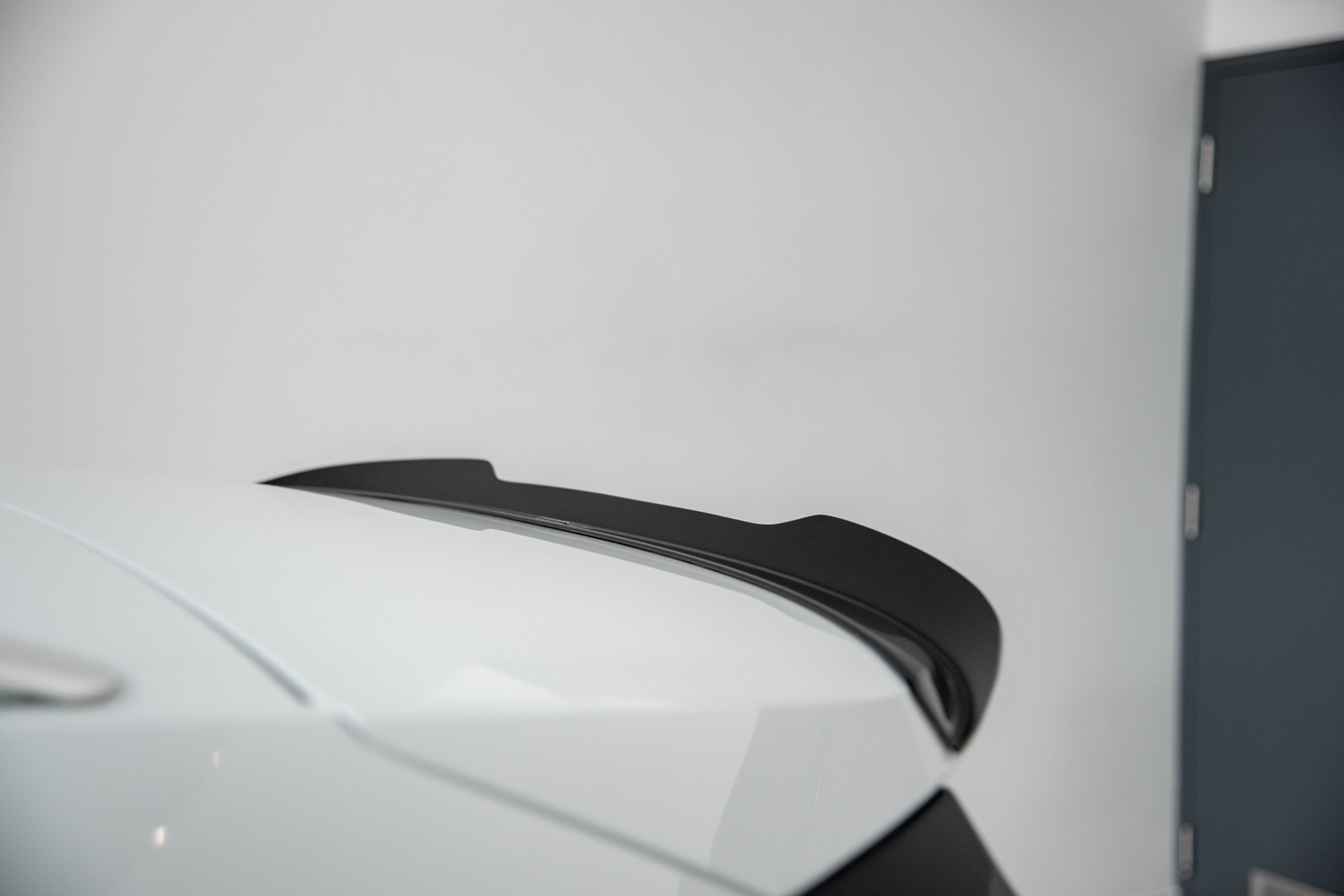 Maxton Design Spoiler CAP für Skoda Octavia Standard / RS Mk4 Combi schwarz Hochglanz