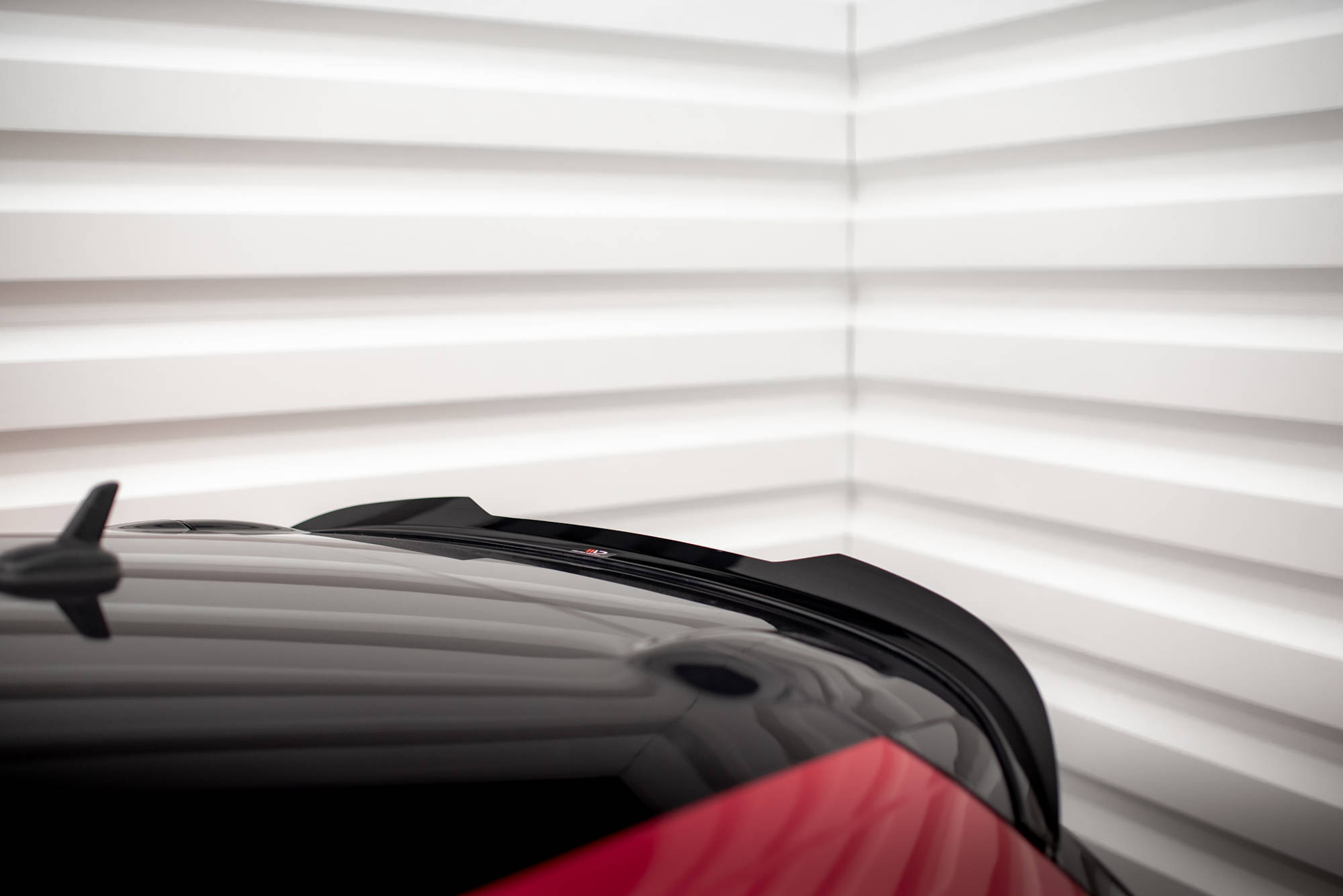Maxton Design Spoiler CAP V.2 für Volkswagen Scirocco Mk3 schwarz Hochglanz