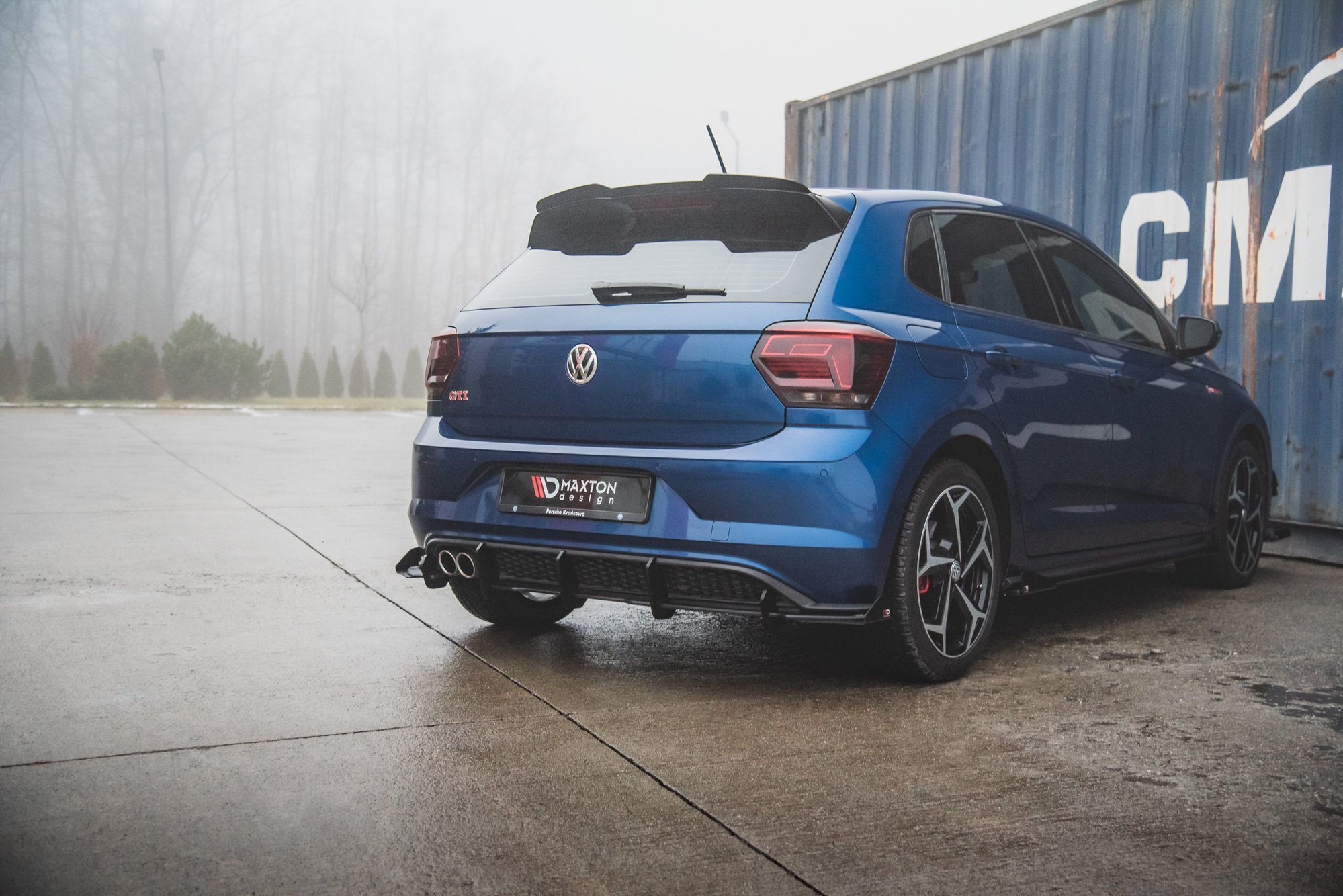 Maxton Design Robuste Racing Diffusor Heck Ansatz +Flaps für Volkswagen Polo GTI Mk6 schwarz Hochglanz