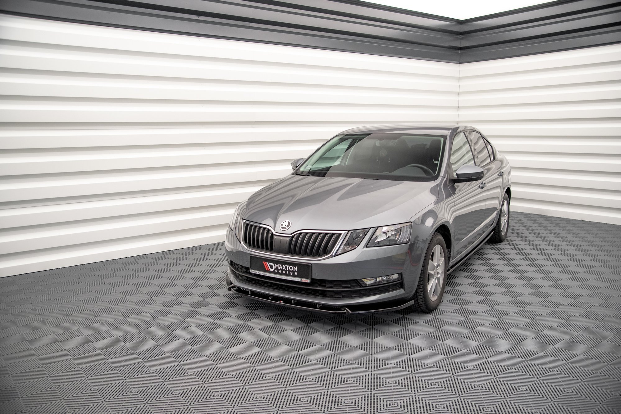 Maxton Design Front Ansatz V.1 für Skoda Octavia Mk3 Facelift schwarz Hochglanz