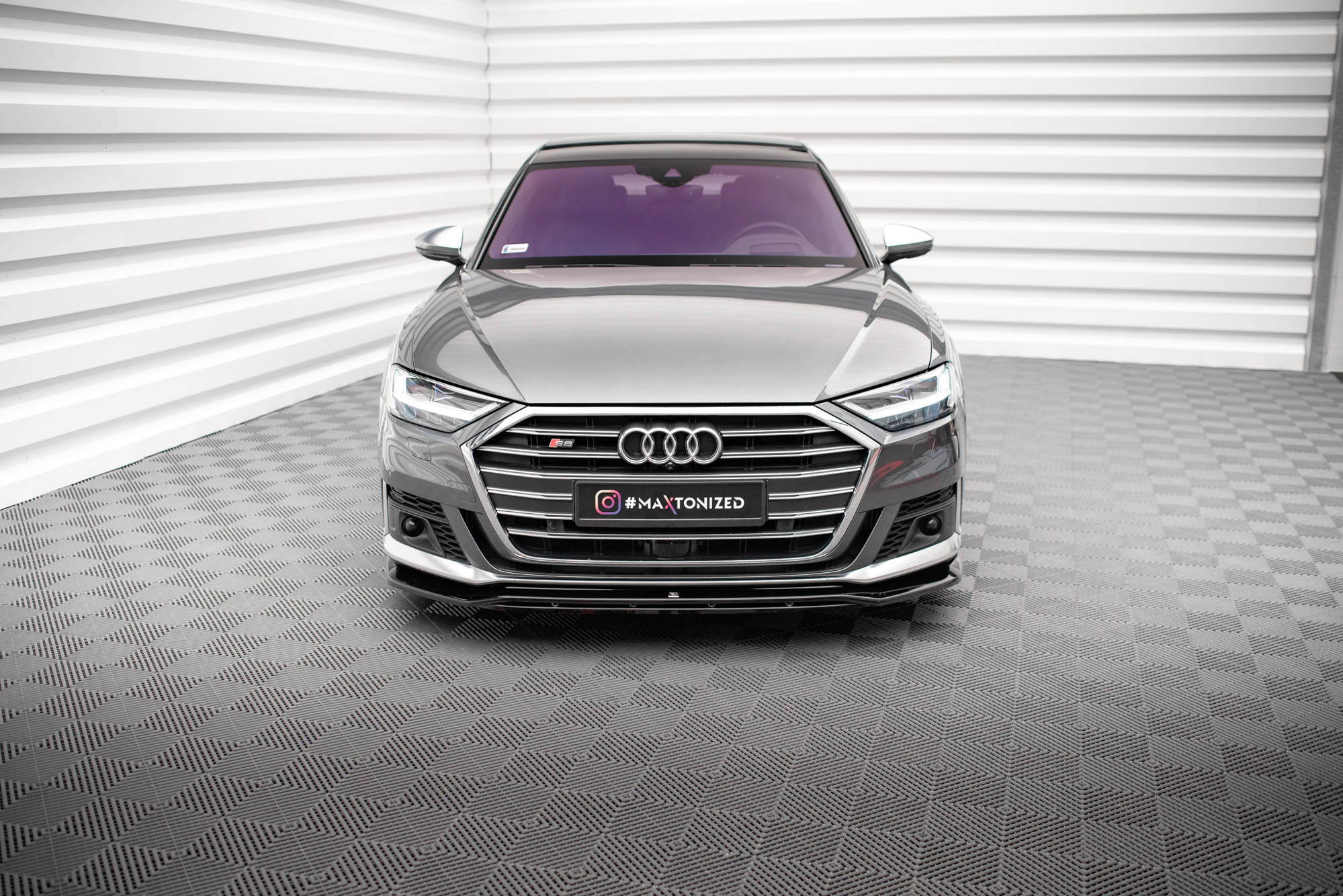 Maxton Design Front Ansatz V.1 für Audi S8 D5 schwarz Hochglanz
