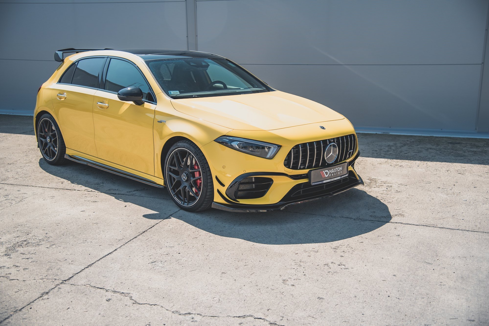 Maxton Design Front Ansatz V.1 für Mercedes-AMG A 45 S Aero Pack W177 schwarz Hochglanz
