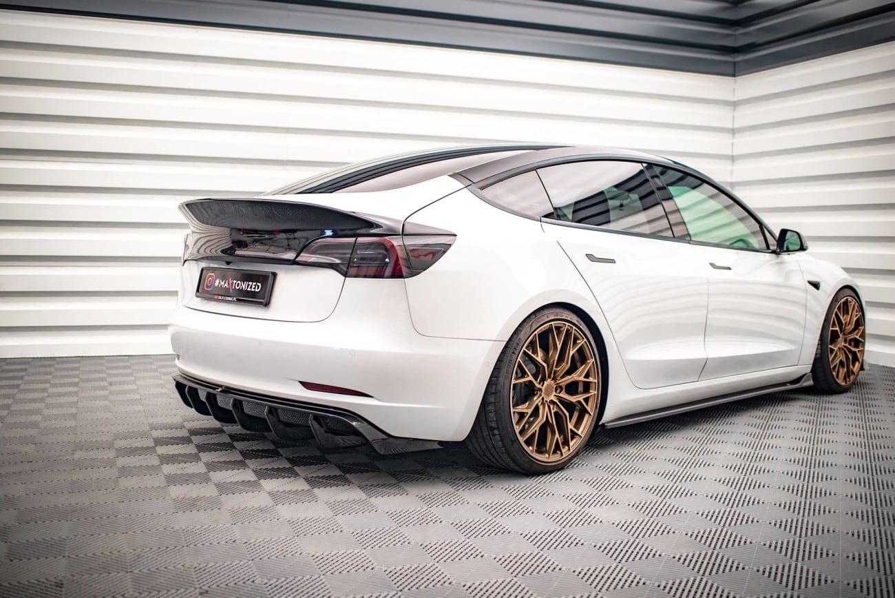Maxton Design Heck Ansatz Diffusor V.2 für Tesla Model 3